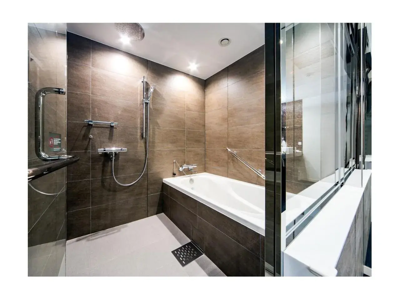 Bathroom in Daiwa Roynet Hotel Ginza PREMIER