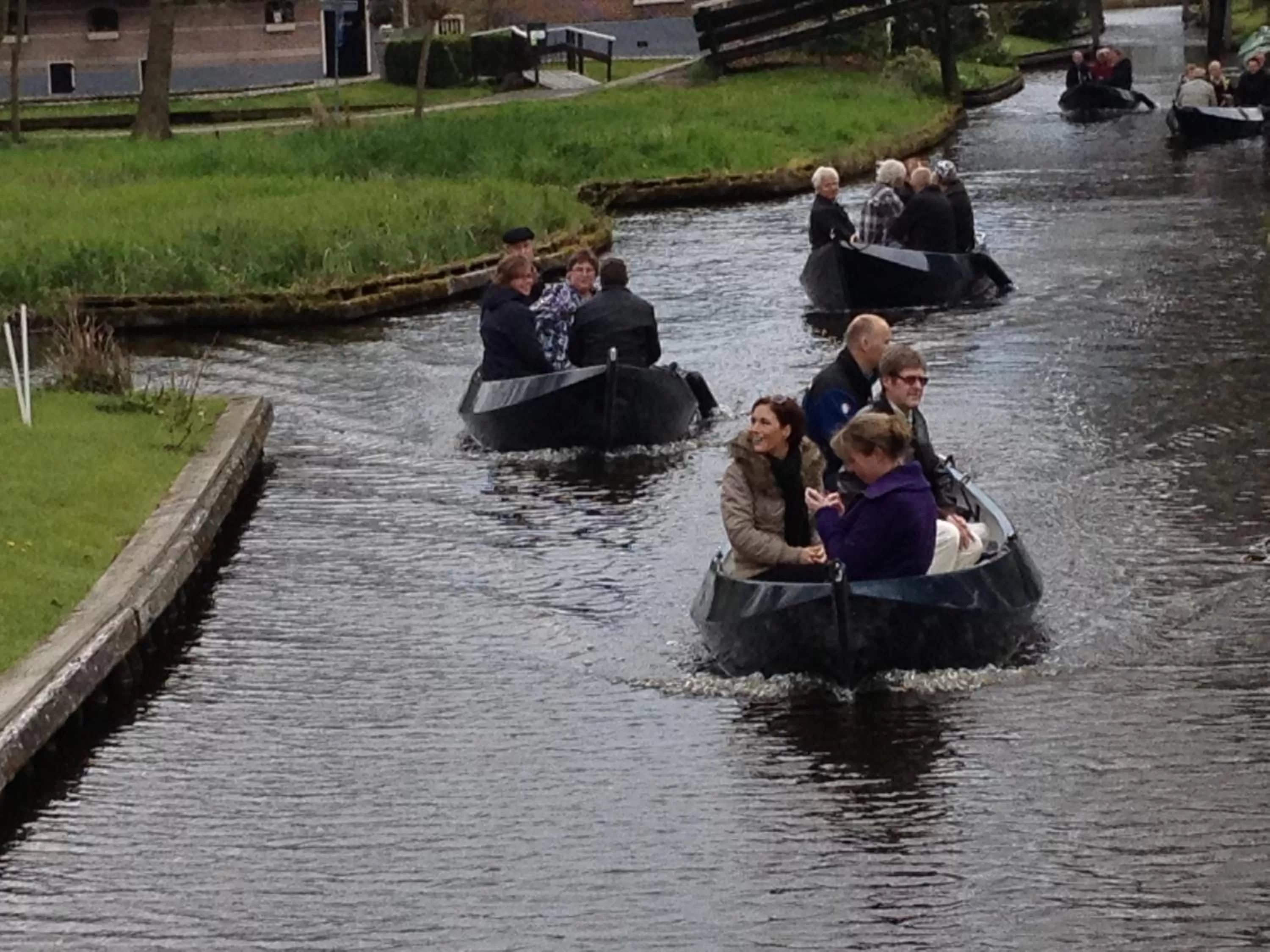 group of guests in De Dames Van De Jonge Hotel Restaurant