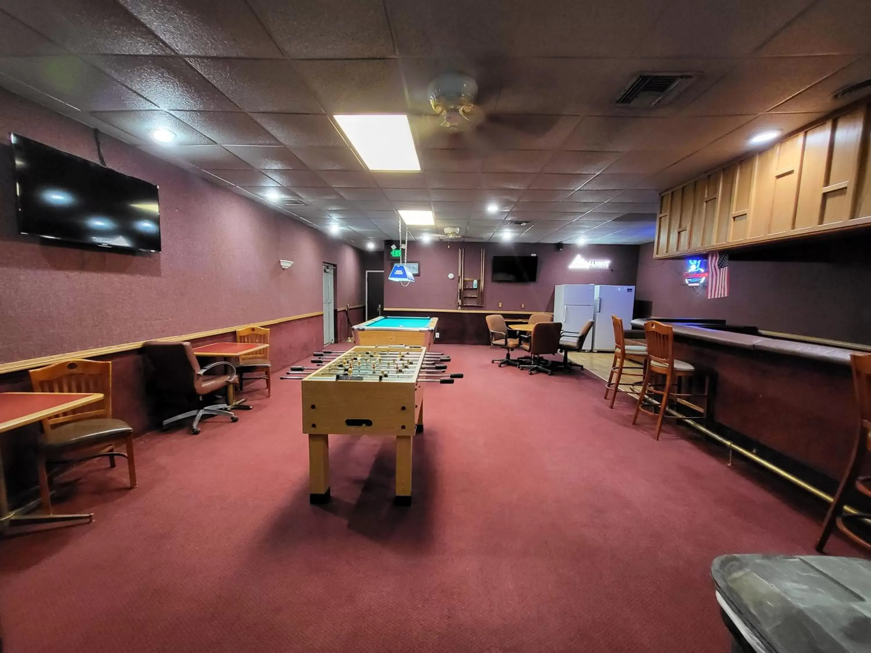 Game Room in The Lodge at Russell - Russell Inn