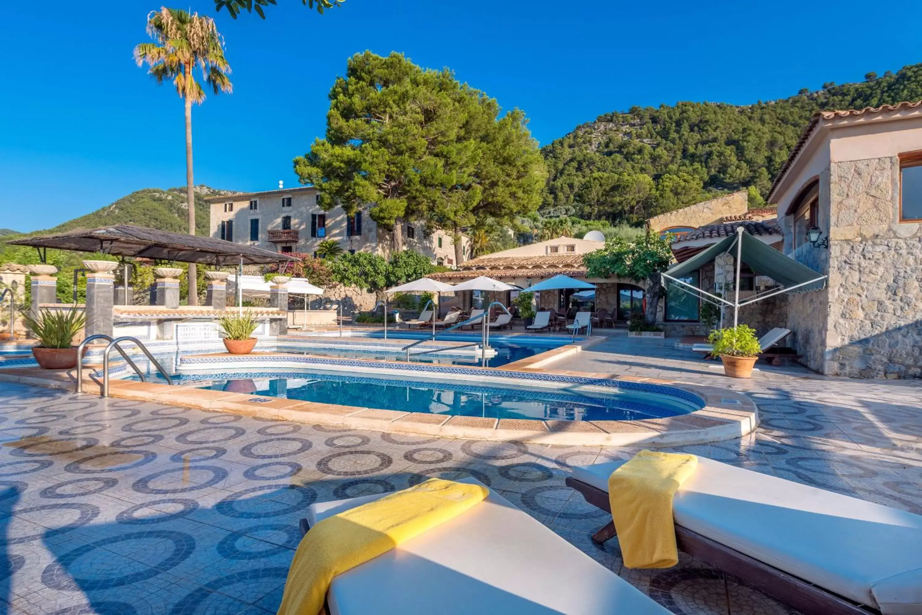 Swimming Pool in Monnaber Nou Finca Hotel & Spa