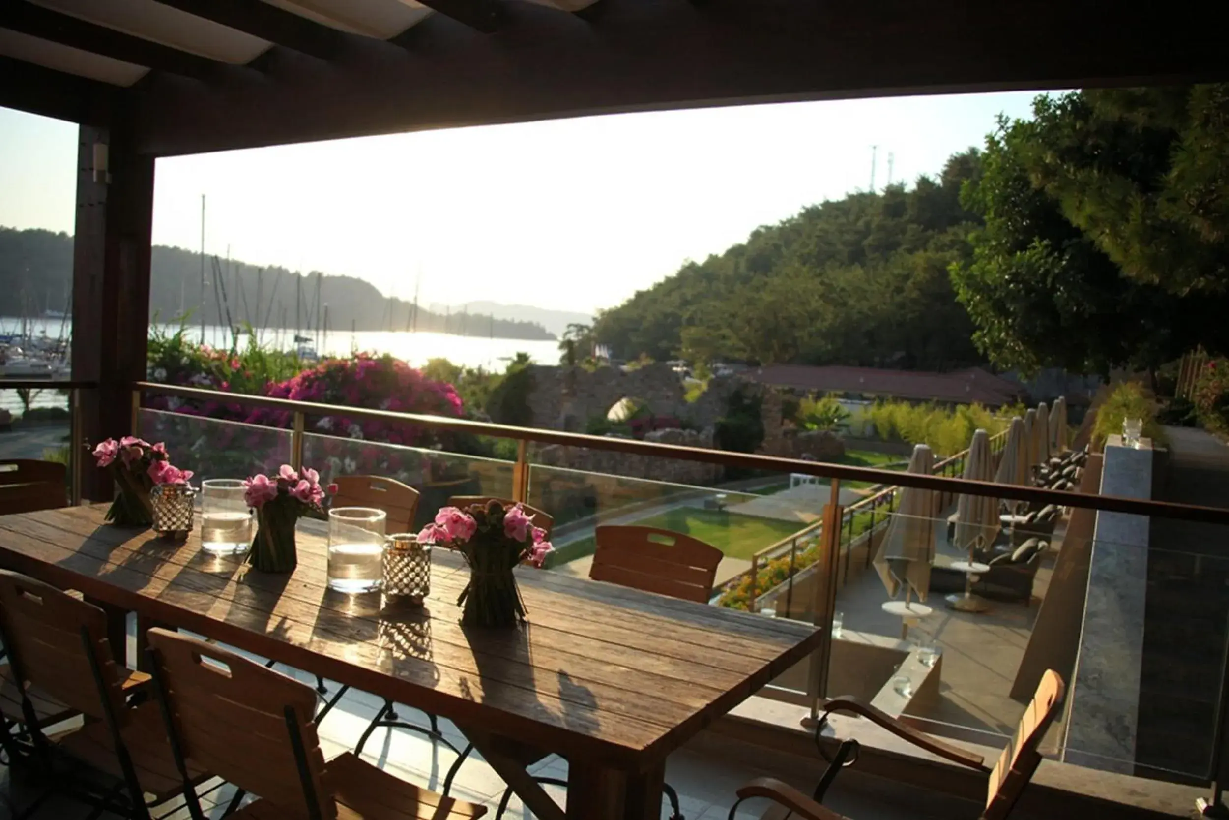 View (from property/room), Balcony/Terrace in Marti Hemithea Hotel