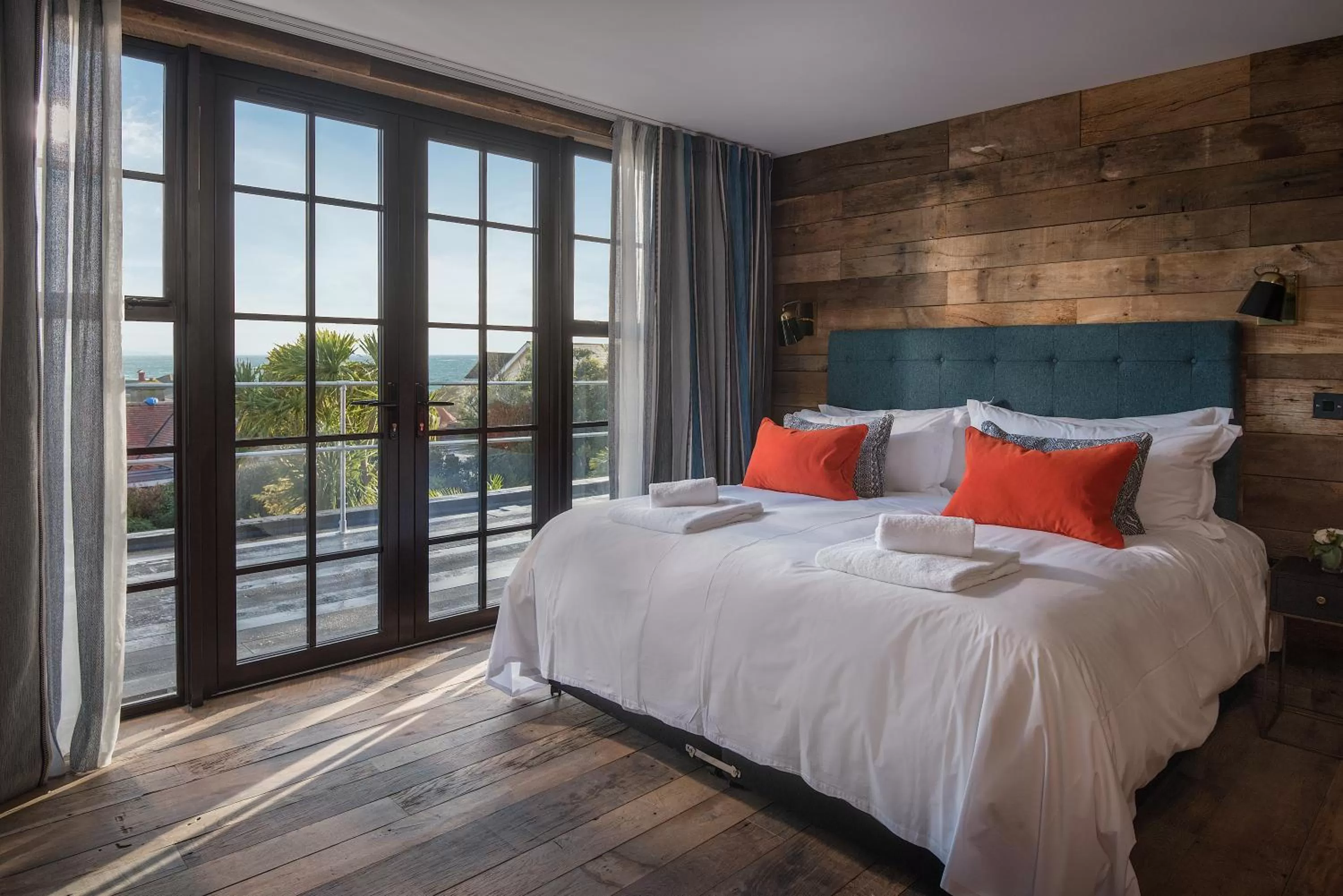 Bed in Merchants Manor Spa