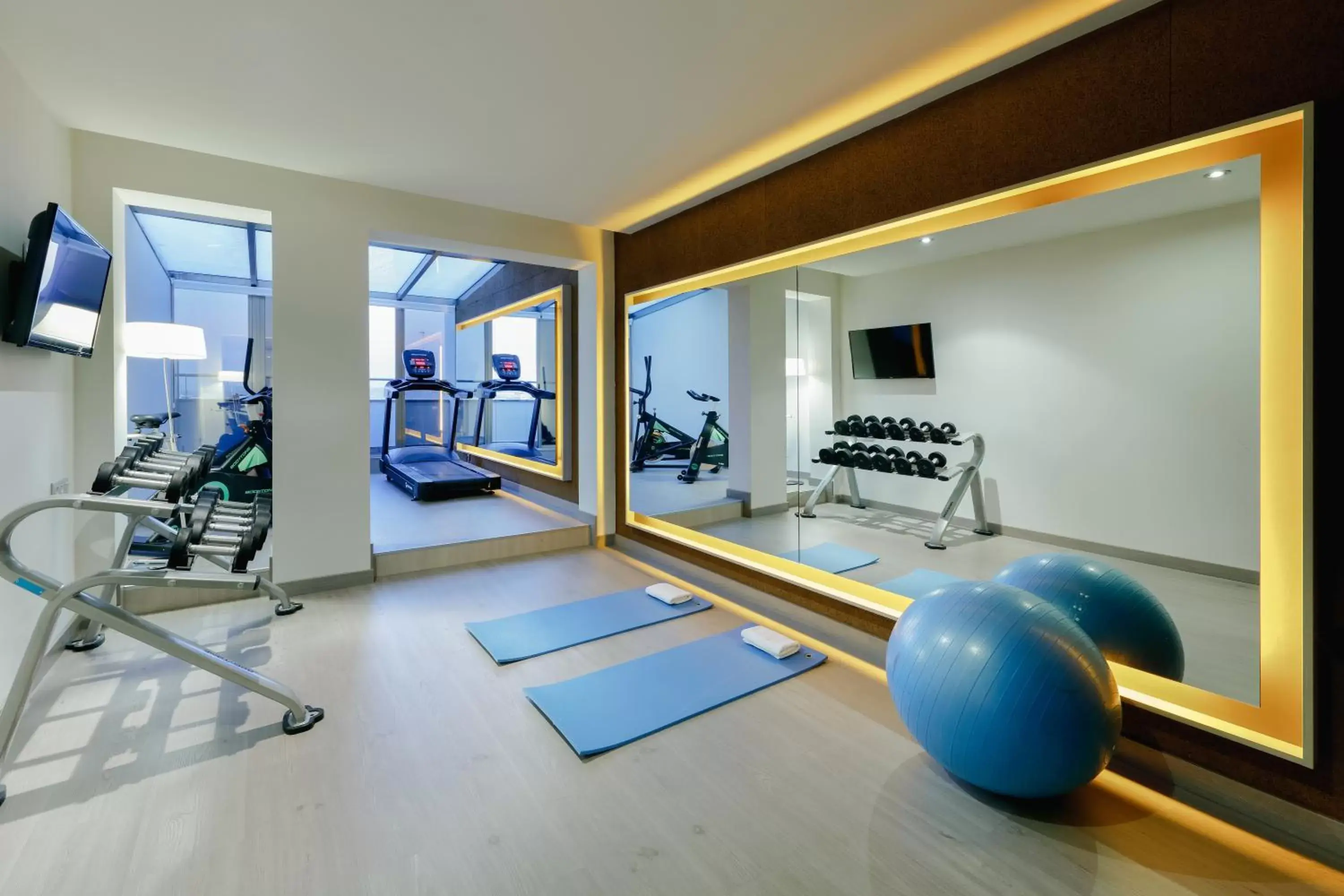 Fitness centre/facilities, Fitness Center/Facilities in Hesperia A Coruña Centro