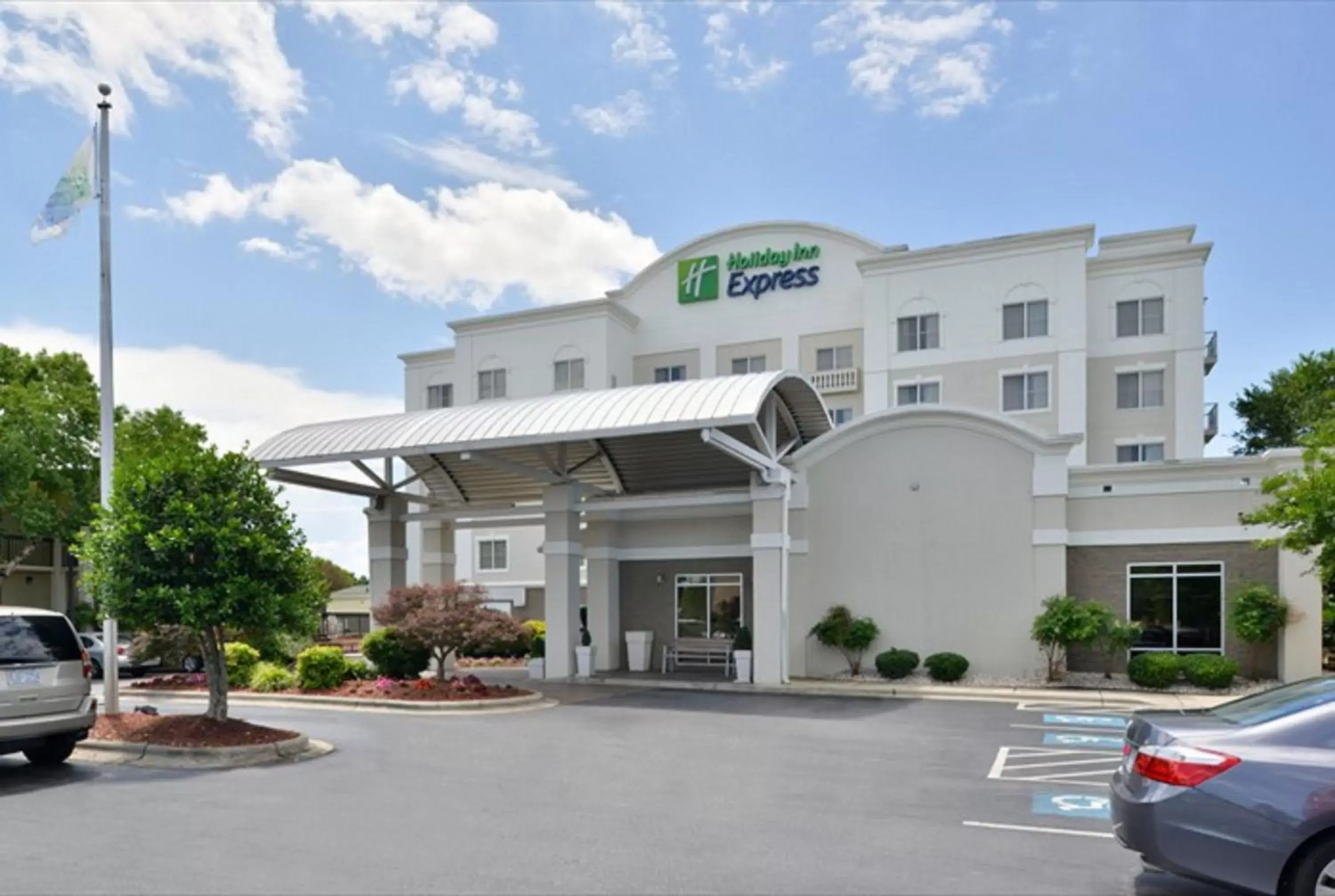 Property Building in Holiday Inn Express Hotel & Suites Mooresville - Lake Norman, an IHG Hotel