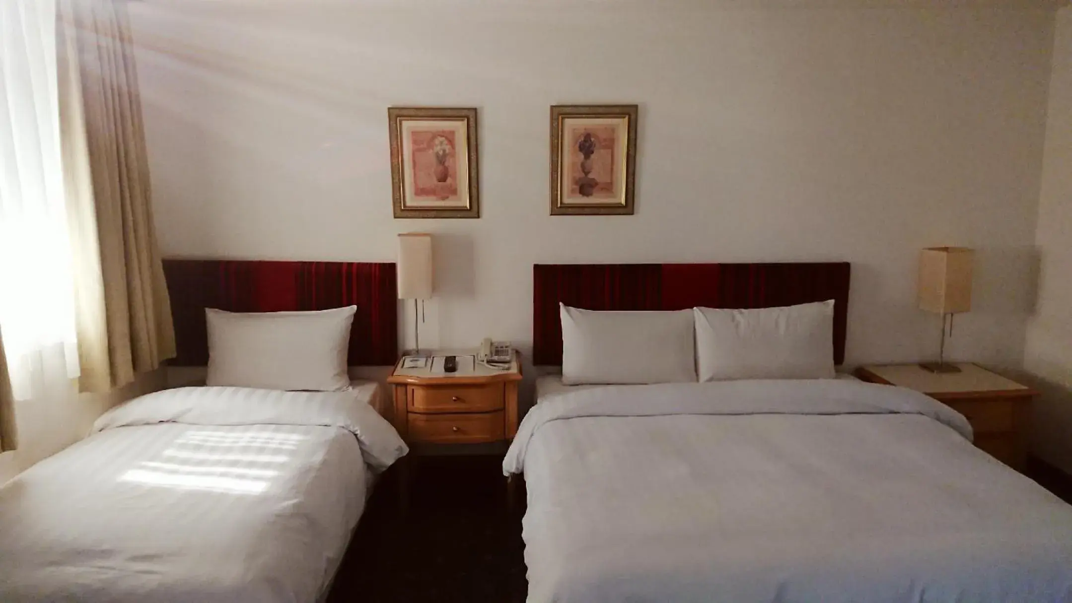 Bed in Gaudi Hotel
