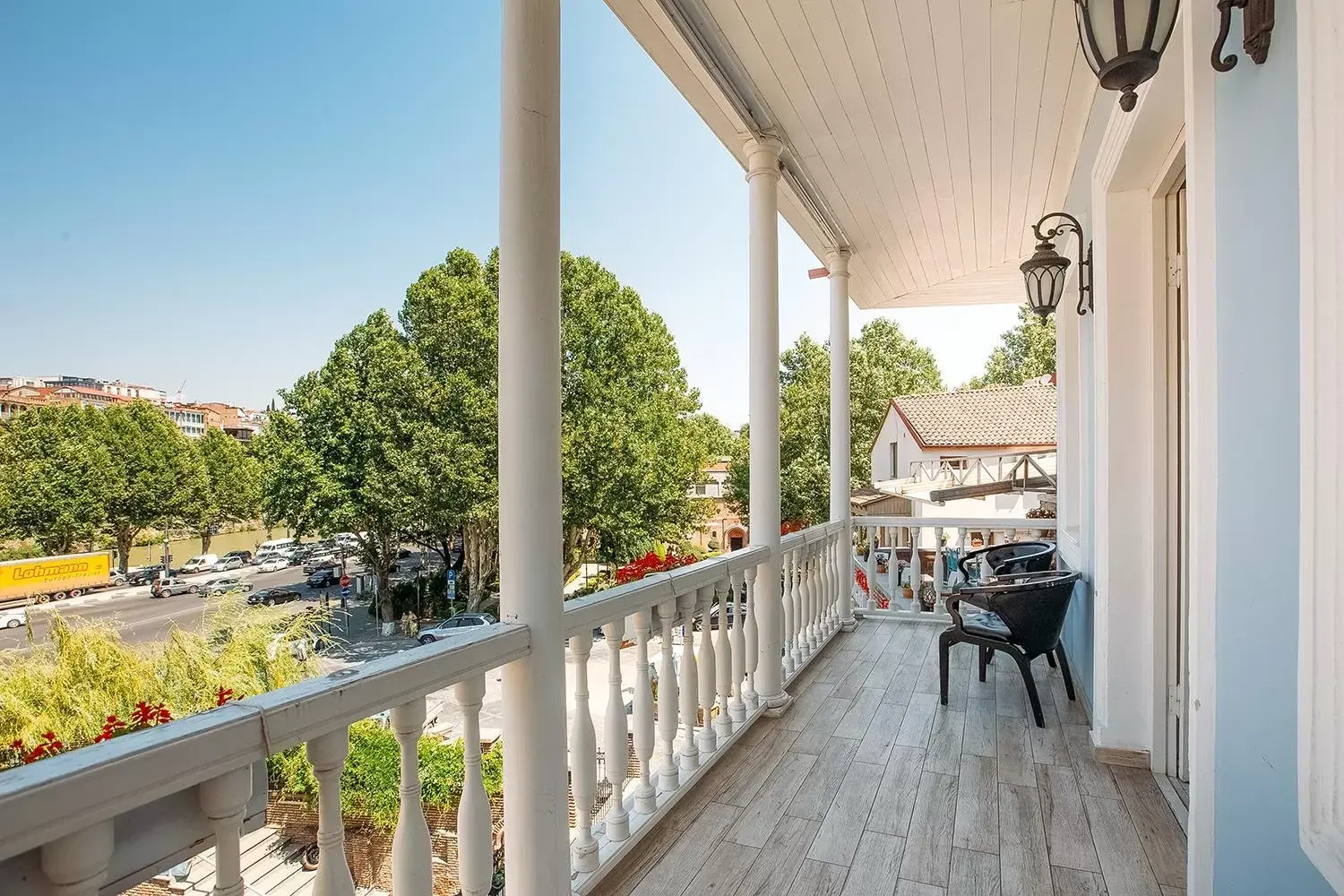 Property building in Hotel Aivani Old Tbilisi Property building in Hotel Aivani Old Tbilisi