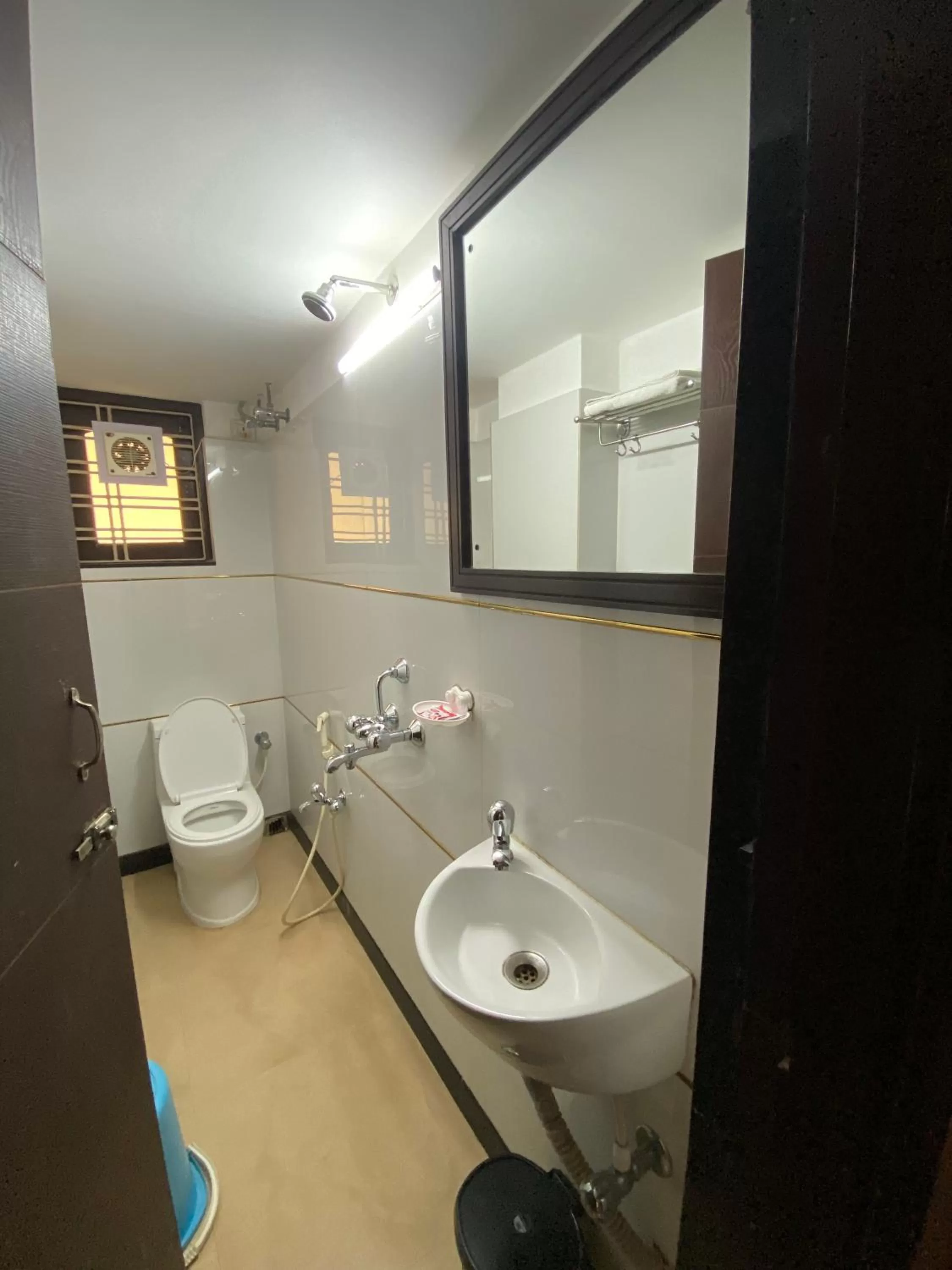 Bathroom in Krishna Kunja " A Quiet & Peaceful Stay "