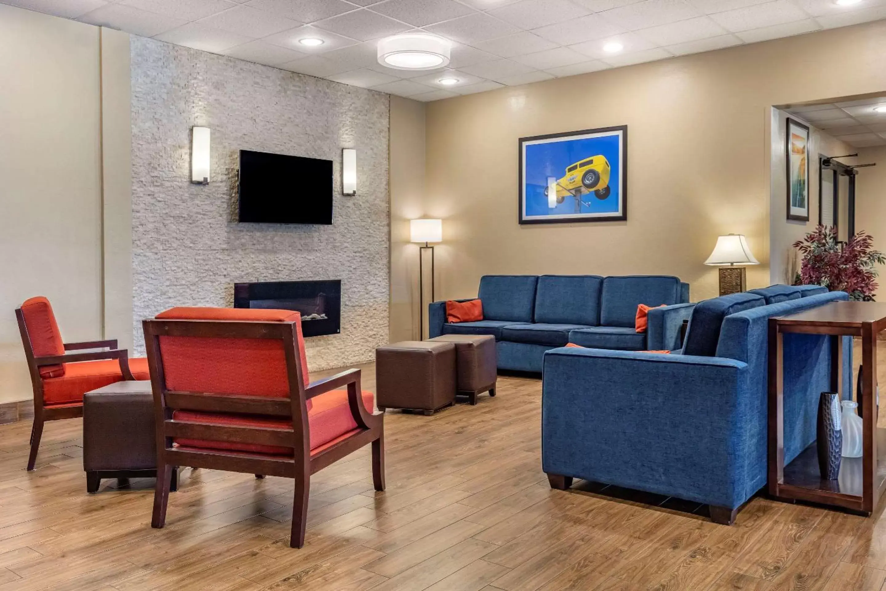 Lobby or reception, Seating Area in Comfort Inn City of Natural Lakes