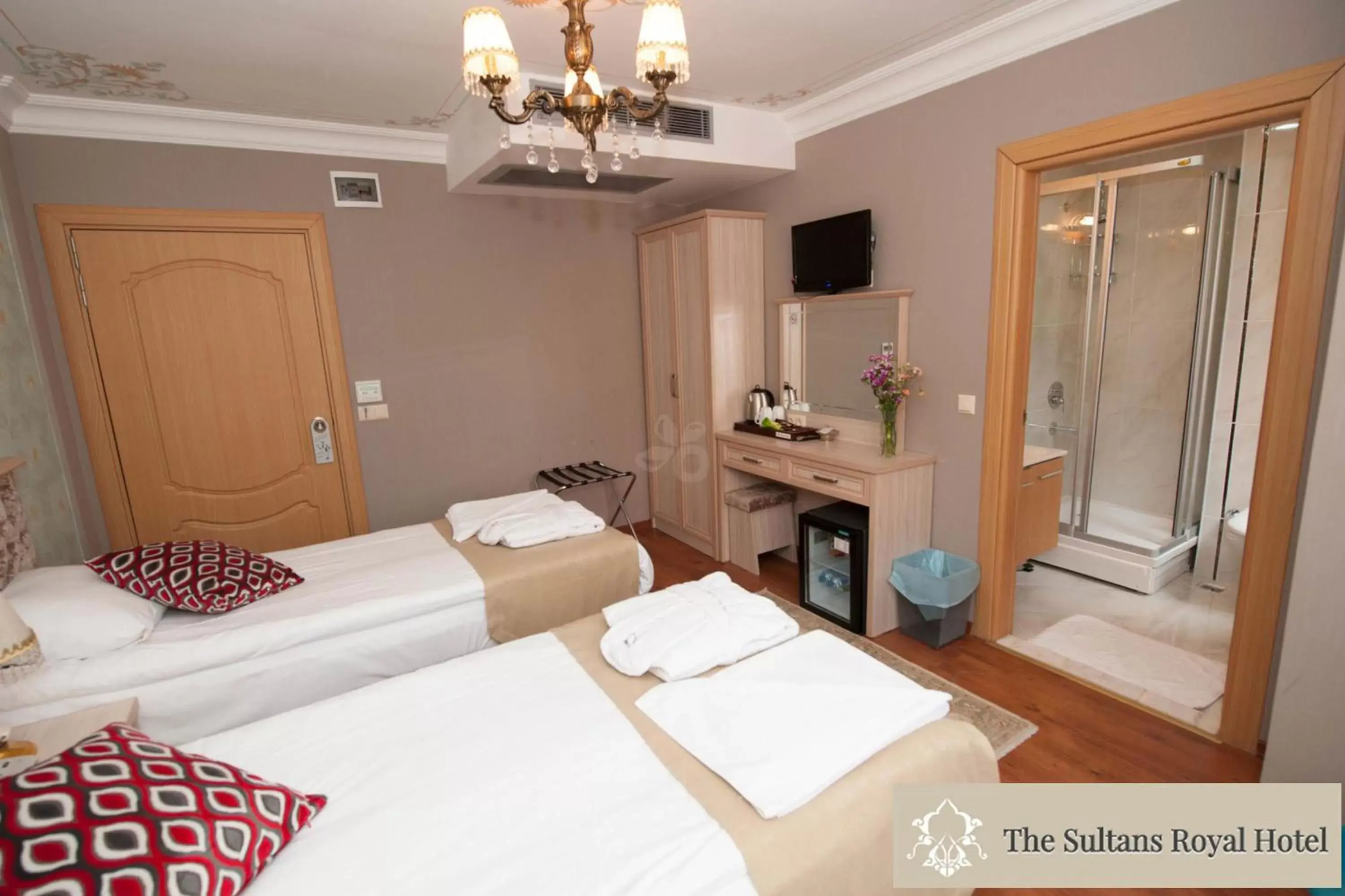 Photo of the whole room, Bed in Sultans Royal Hotel
