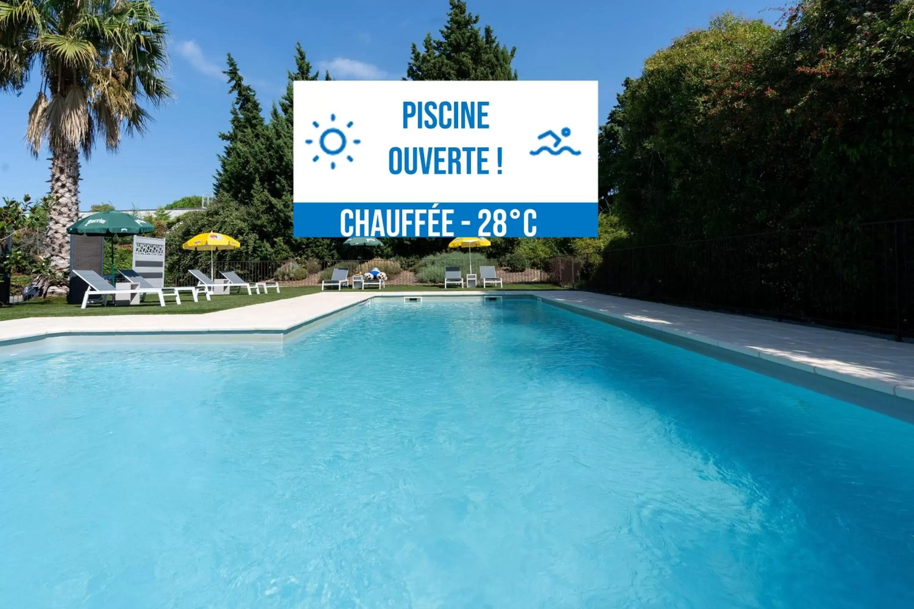 Swimming Pool in Brit Hotel Avignon Sud Le Calendal