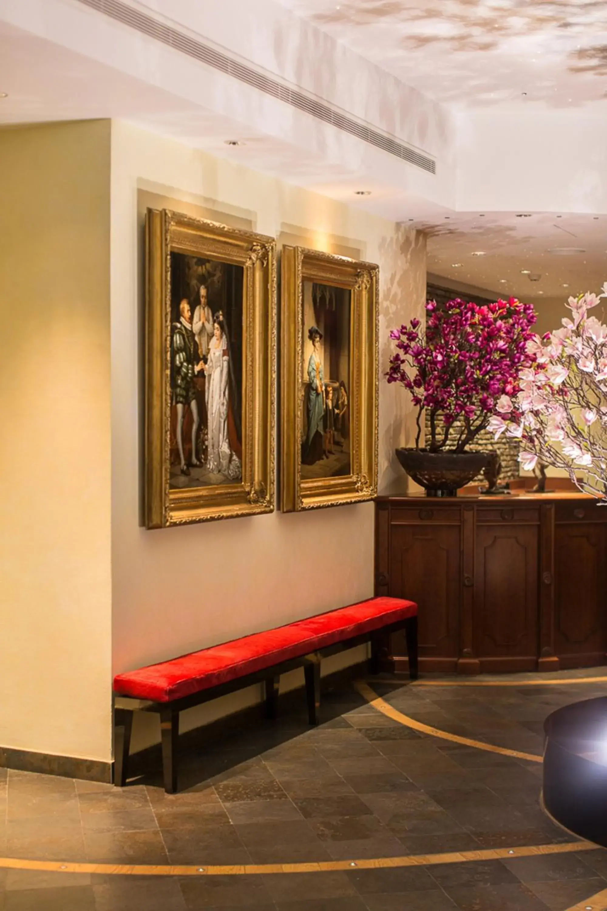 Lobby or reception, Lounge/Bar in Lux Garden Hotel