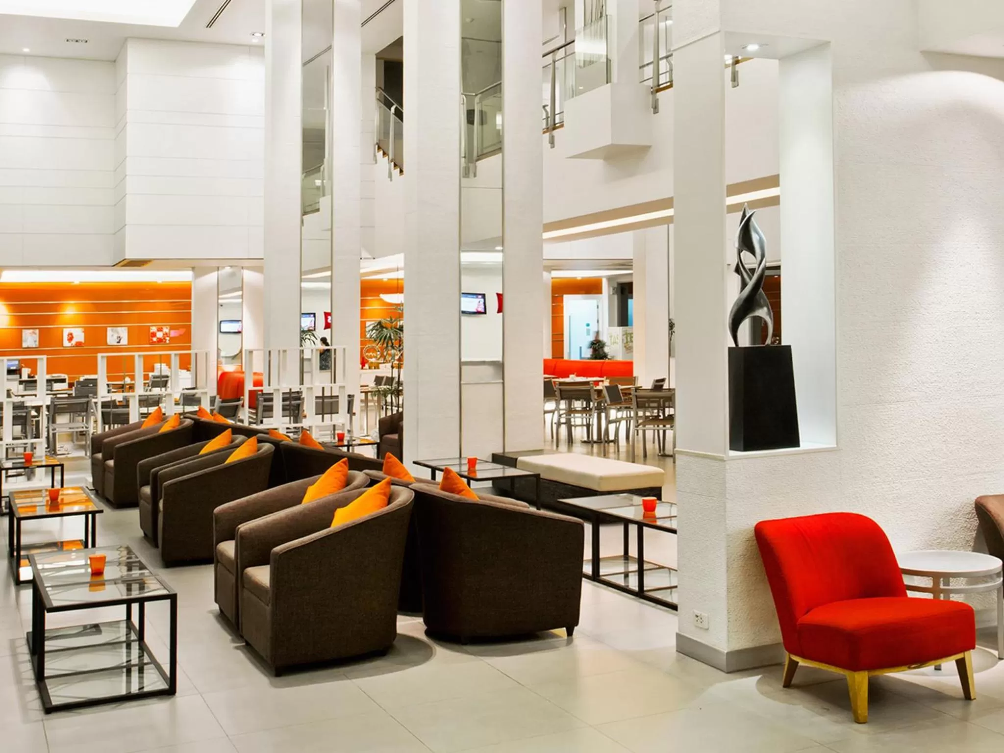 Lobby or reception in Ibis Pattaya