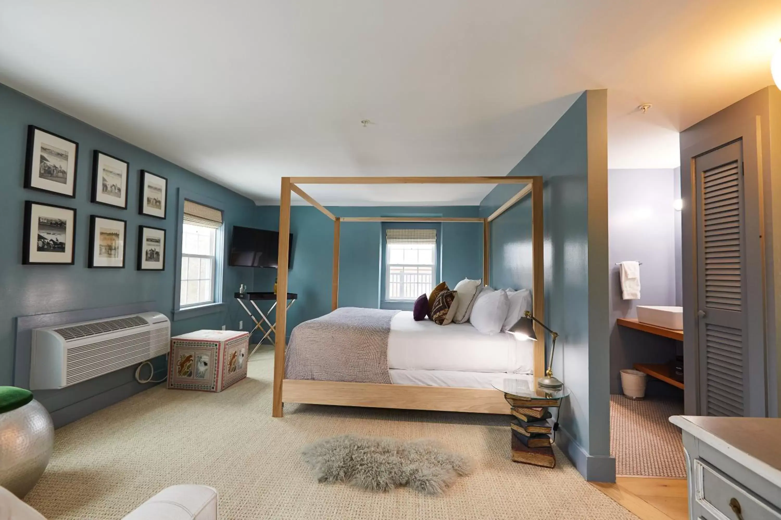Bedroom, Bed in Shelter Harbor Inn