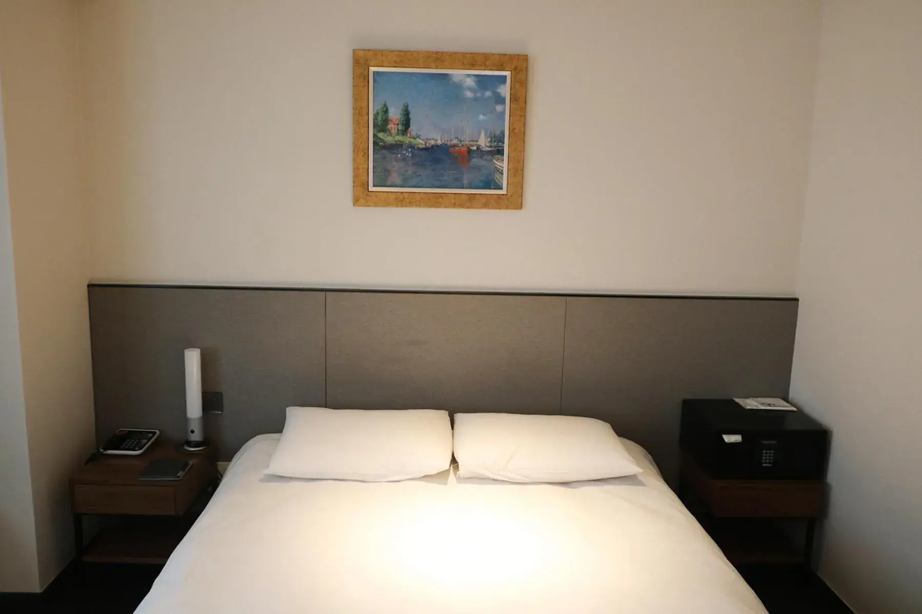 Bed in Hotel Thomas Myeongdong