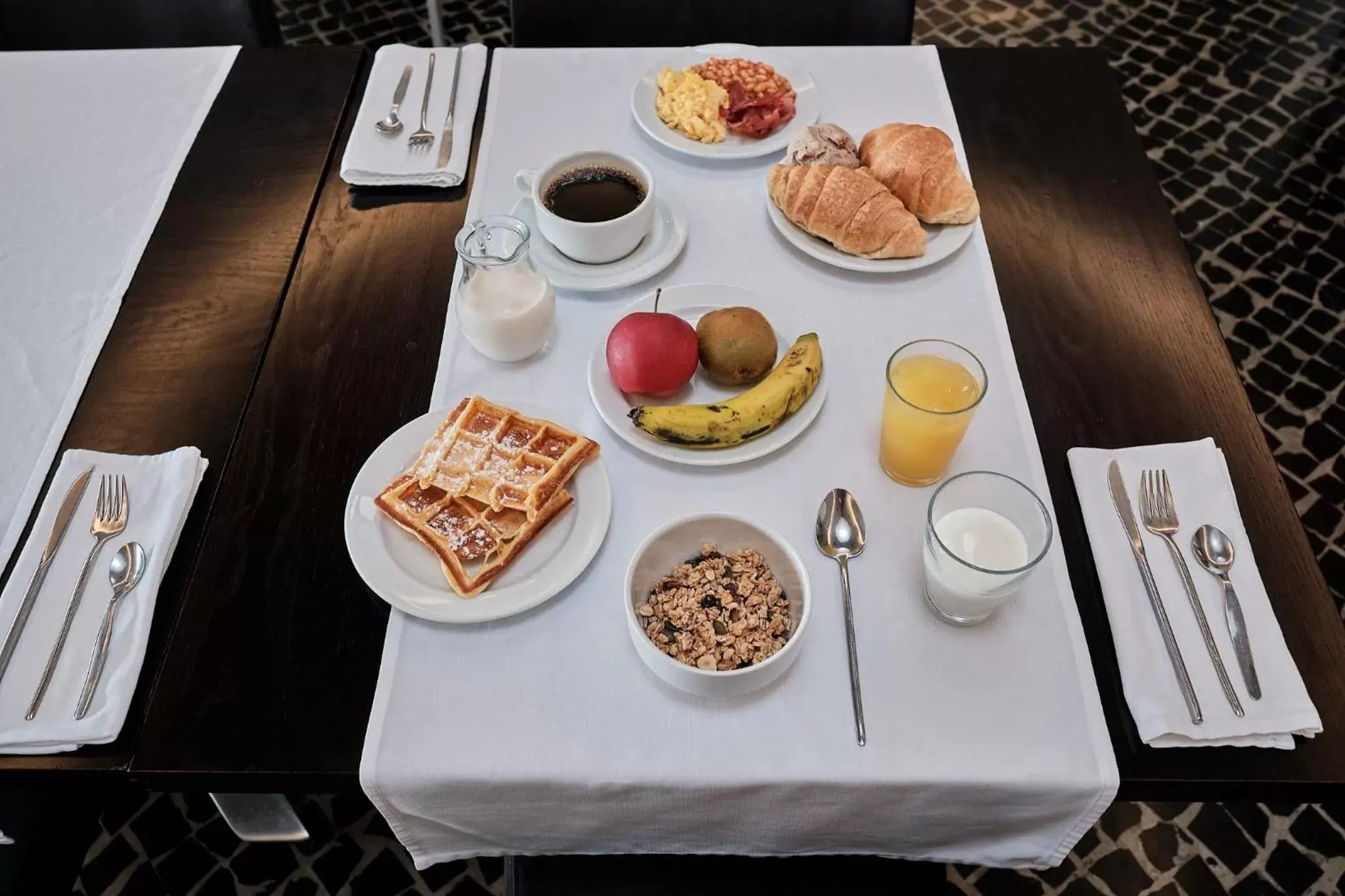 Food and drinks in Hotel Praia Marina by RIDAN Hotels Food and drinks in Hotel Praia Marina by RIDAN Hotels