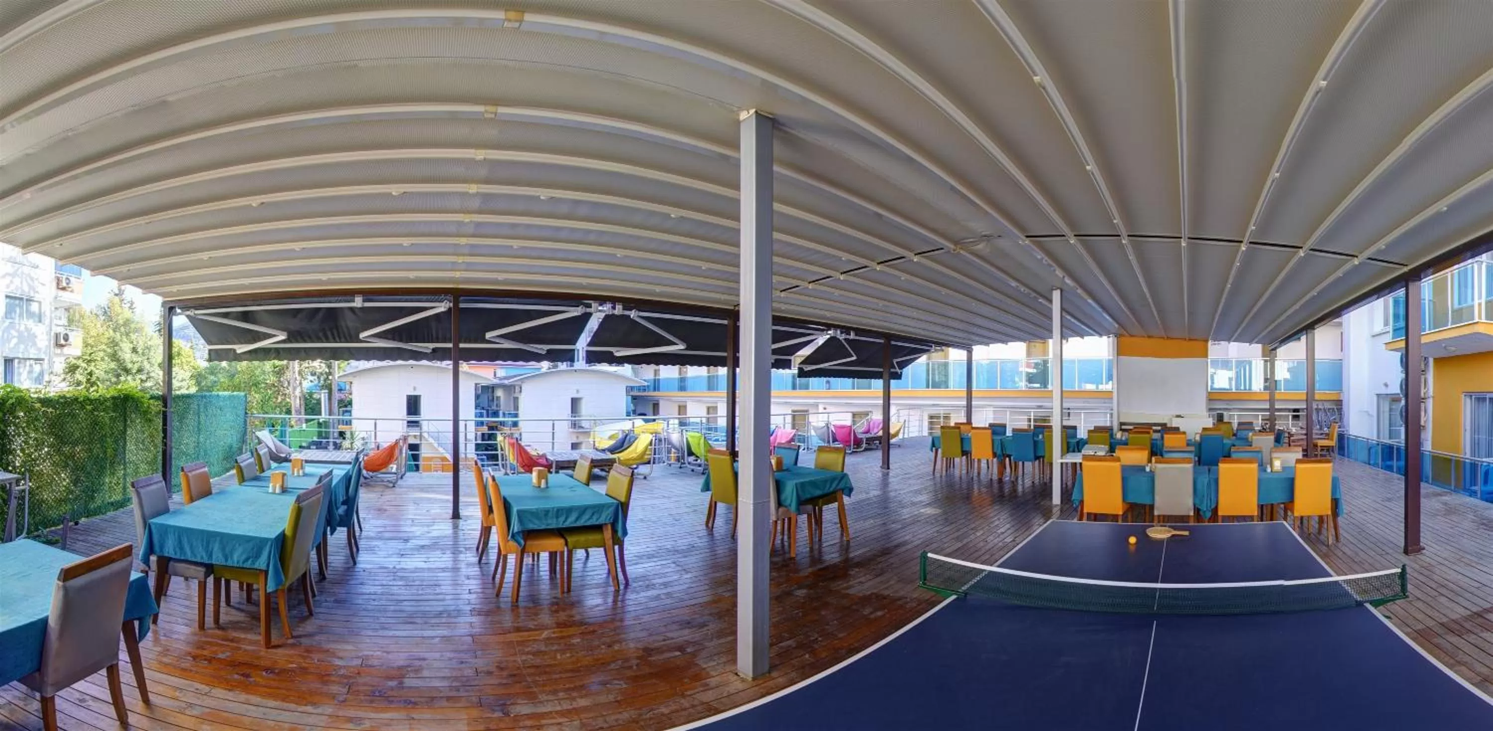 Restaurant/places to eat in Arsi Enfi City Beach Hotel