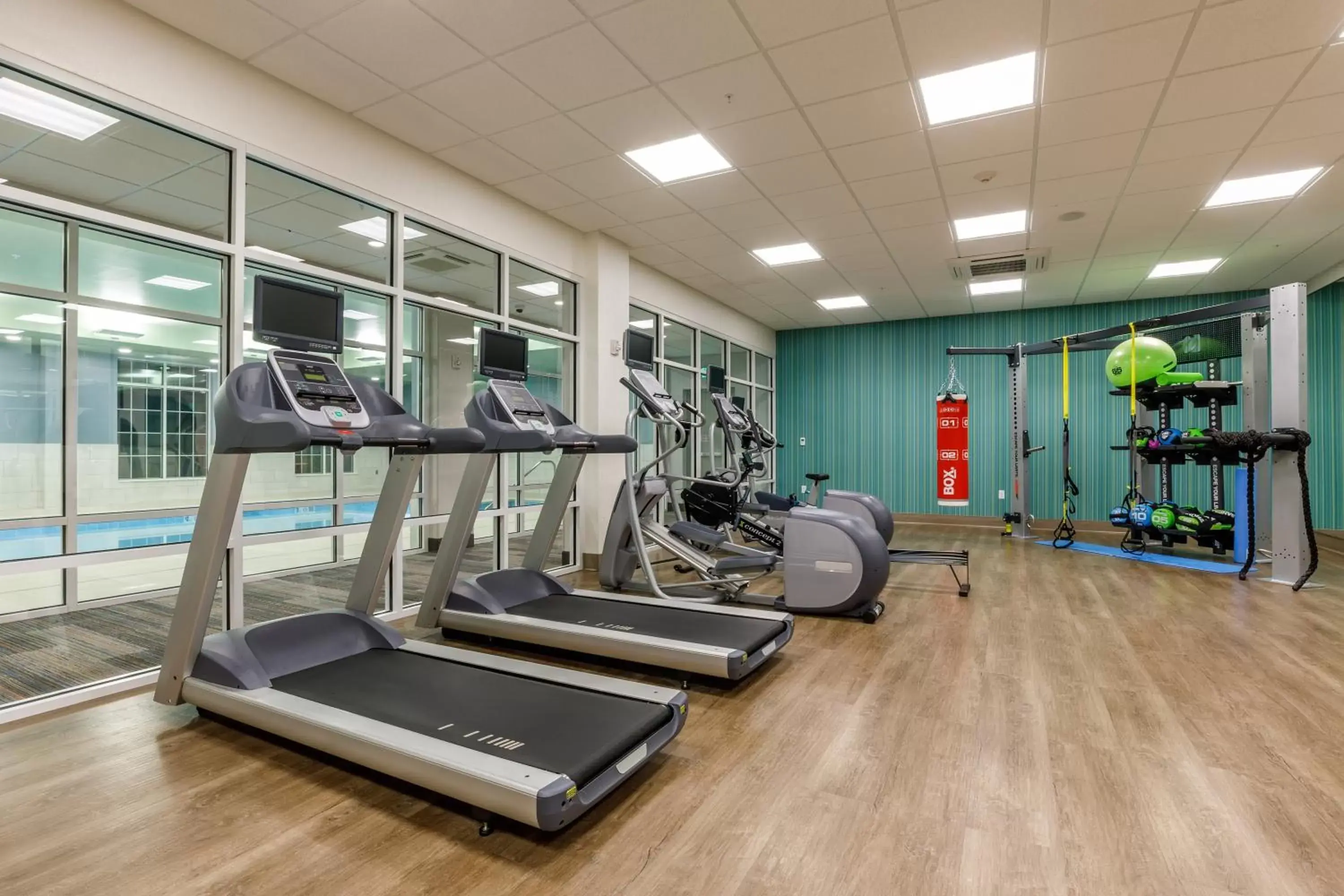 Spa and wellness centre/facilities, Fitness Center/Facilities in Holiday Inn Express & Suites - Sturbridge, an IHG Hotel