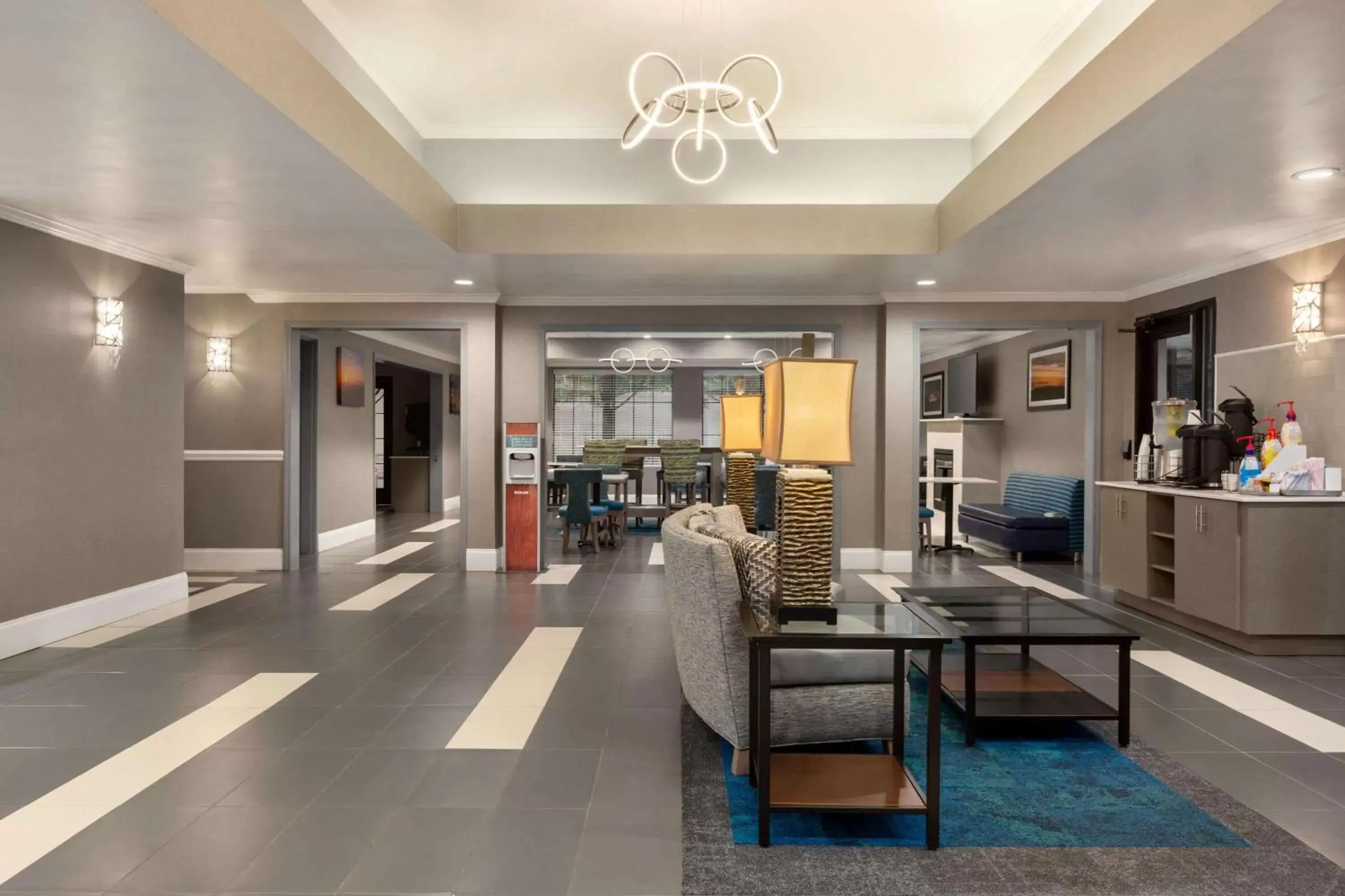 Lobby or reception in La Quinta by Wyndham Dublin Lobby or reception in La Quinta by Wyndham Dublin