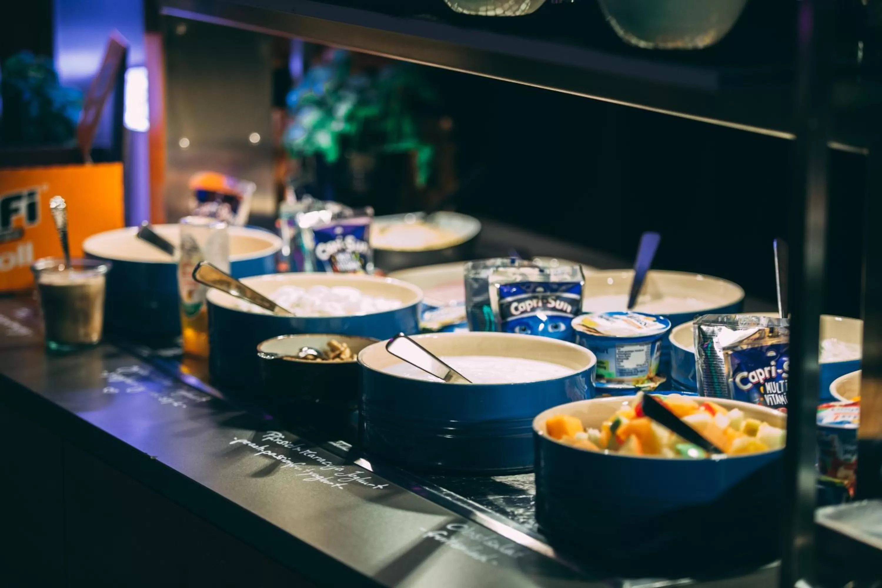 Restaurant/places to eat in Me and All Hotel Dusseldorf, by Hyatt