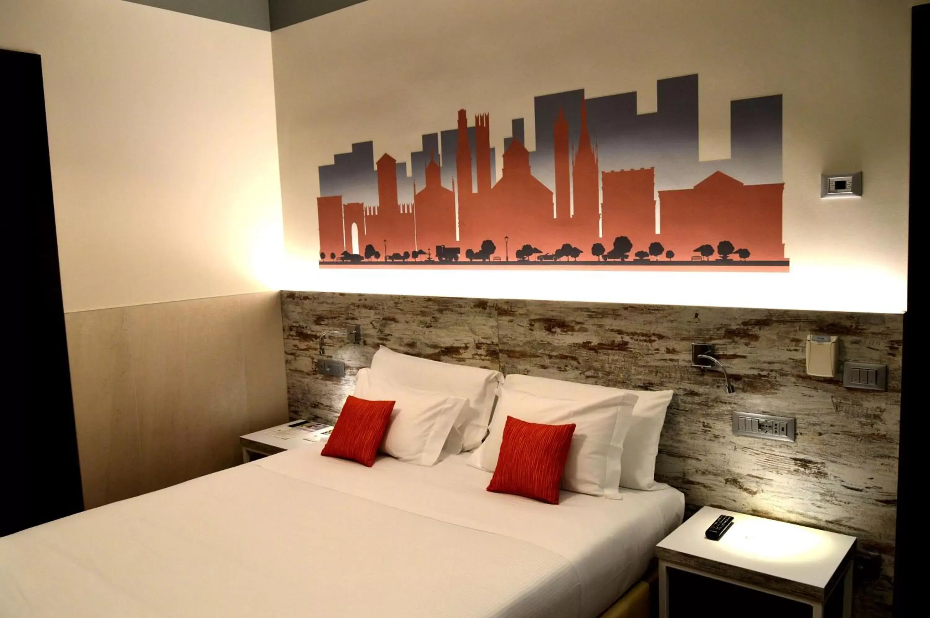 Standard Queen Room - Non-Smoking in Best Western Plus Soave Hotel Standard Queen Room - Non-Smoking in Best Western Plus Soave Hotel