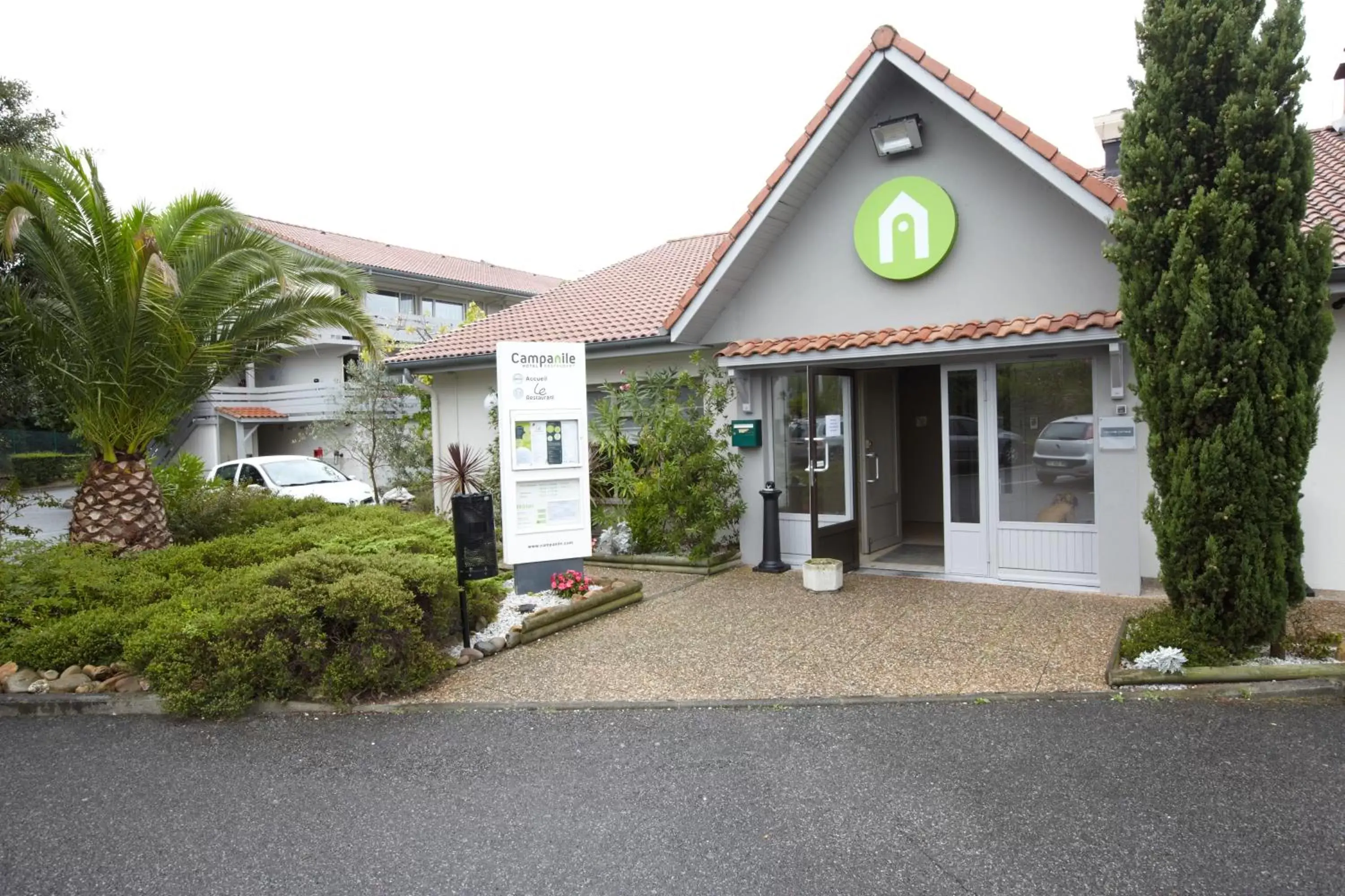 Facade/entrance, Property Building in Campanile Biarritz