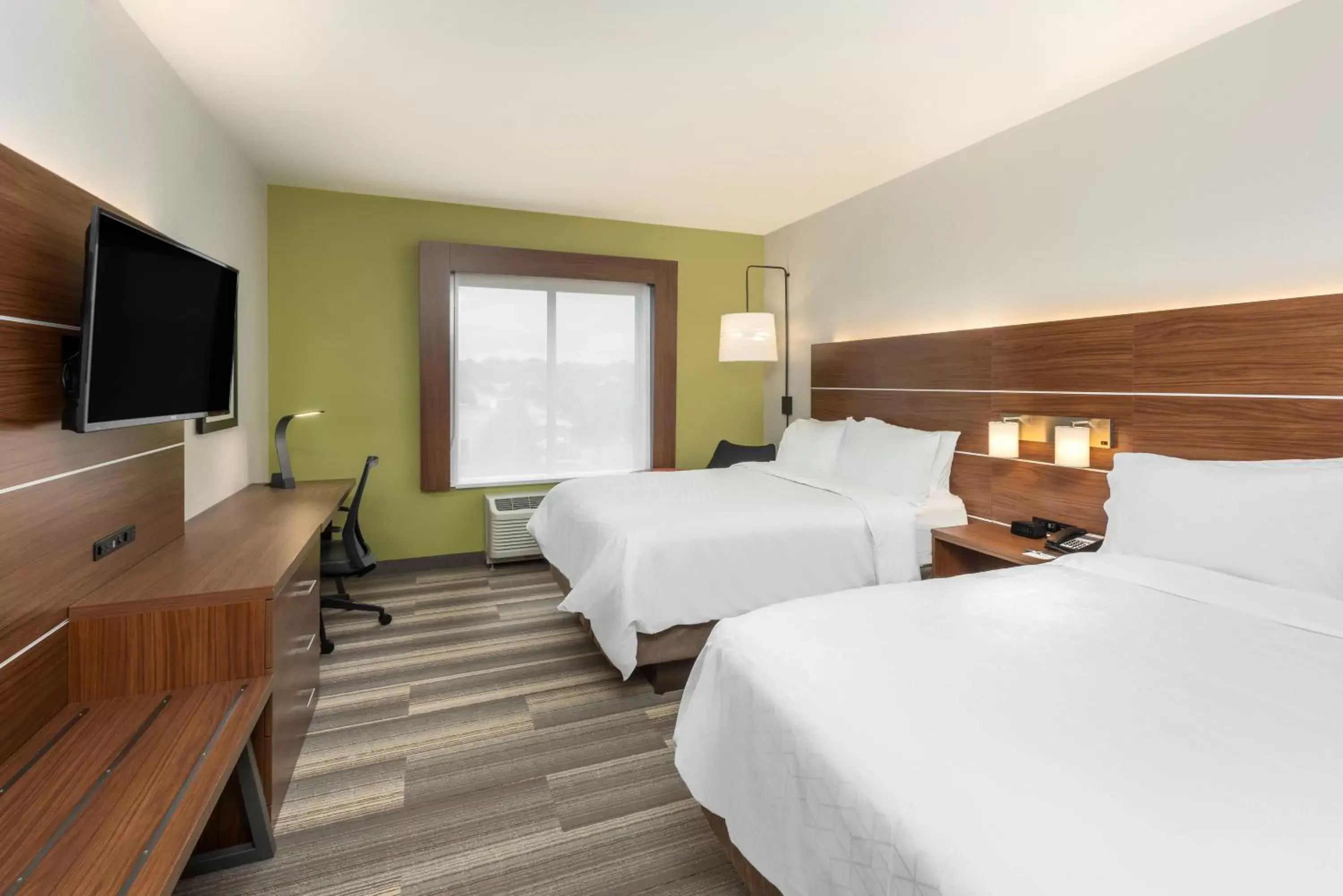 Bedroom in Holiday Inn Express & Suites St. Louis - Chesterfield, an IHG Hotel