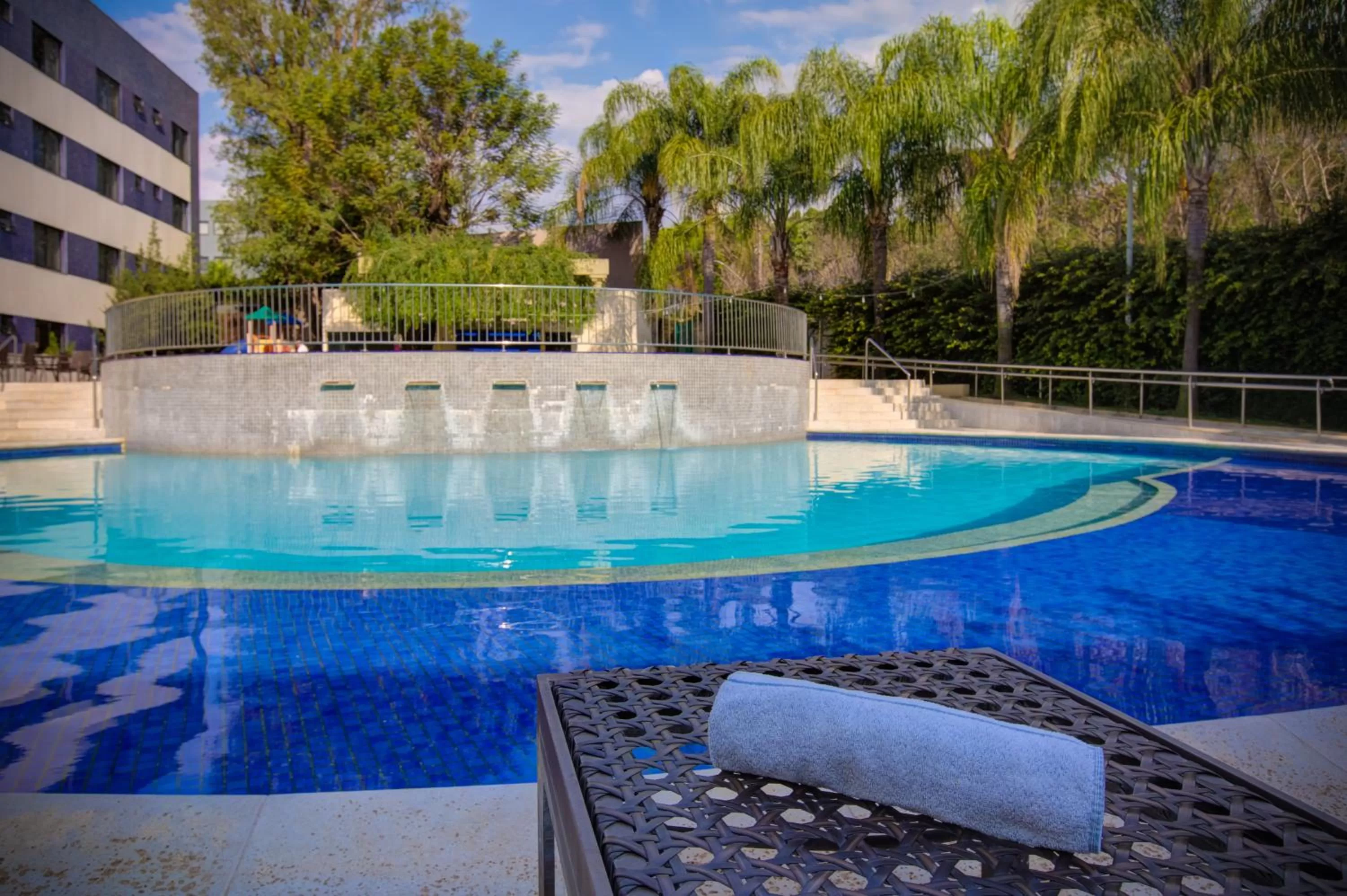 Swimming pool in Viale Cataratas Hotel & Eventos
