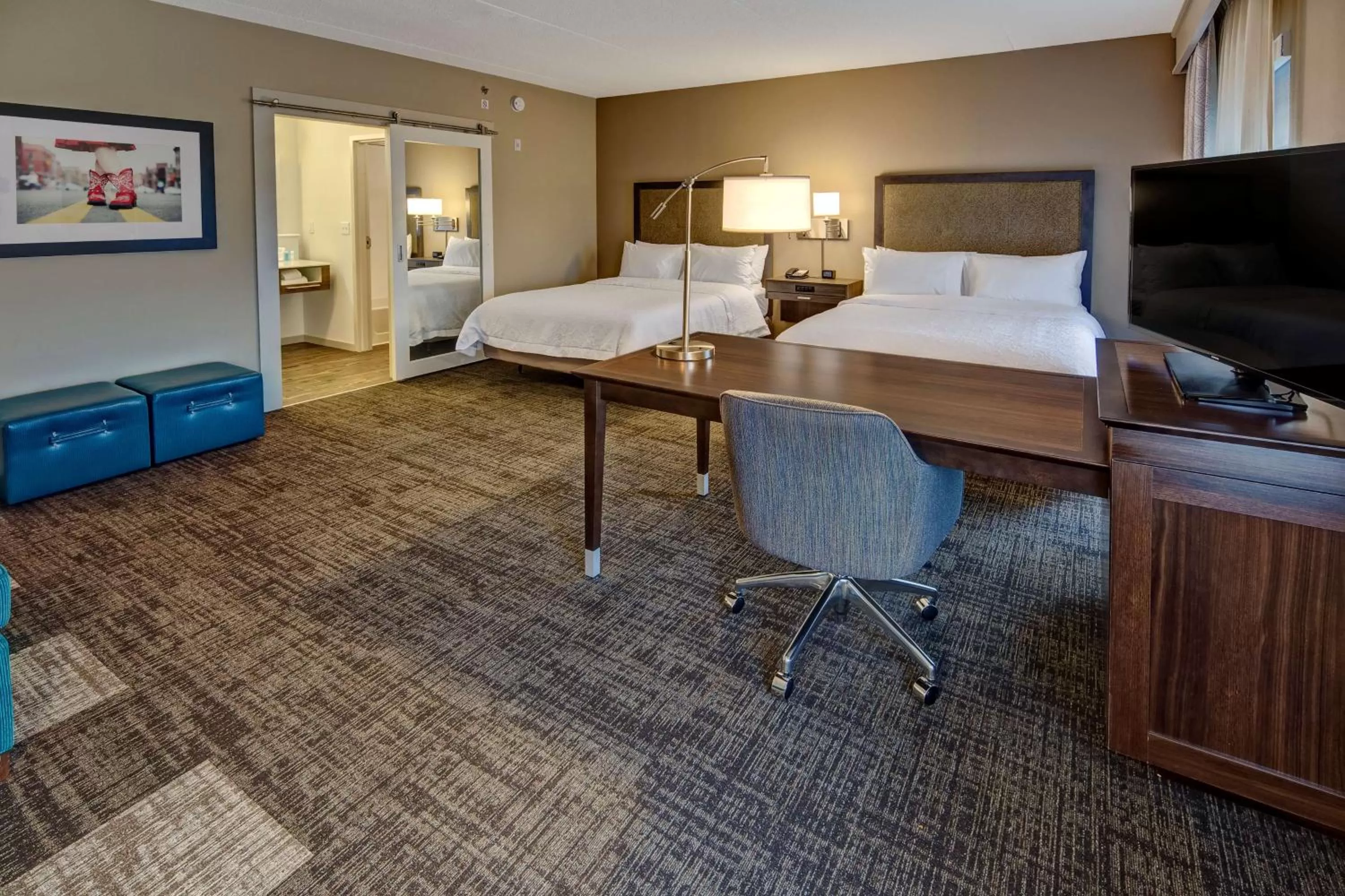 Bed in Hampton Inn & Suites By Hilton Nashville Hendersonville Tn