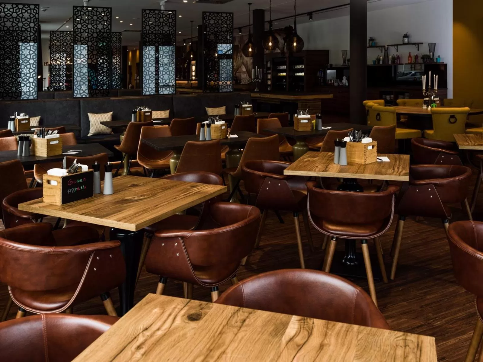 Restaurant/places to eat in Holiday Inn - the niu, Saddle Fürth by IHG