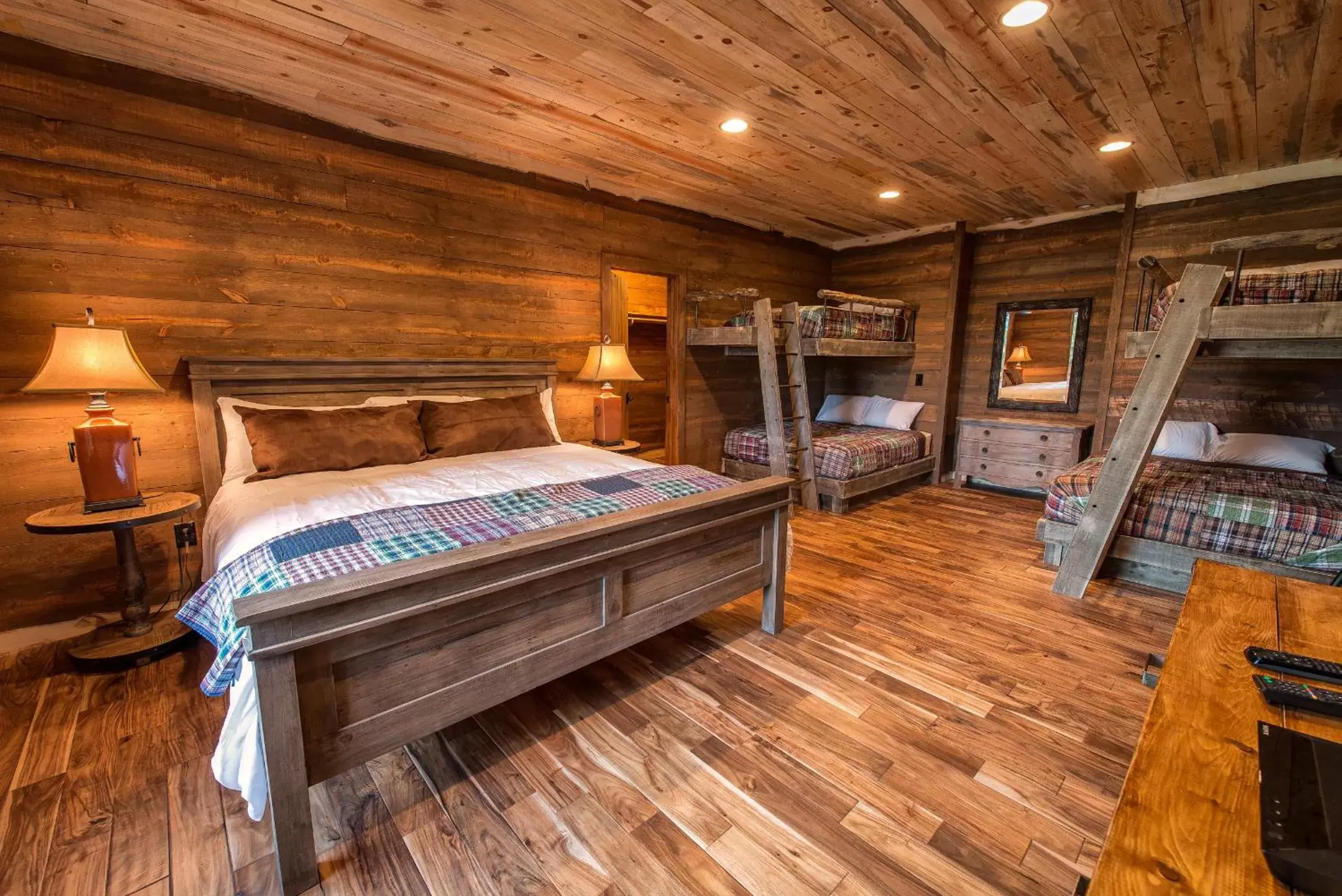 bunk bed, Bed in Zion Mountain Ranch