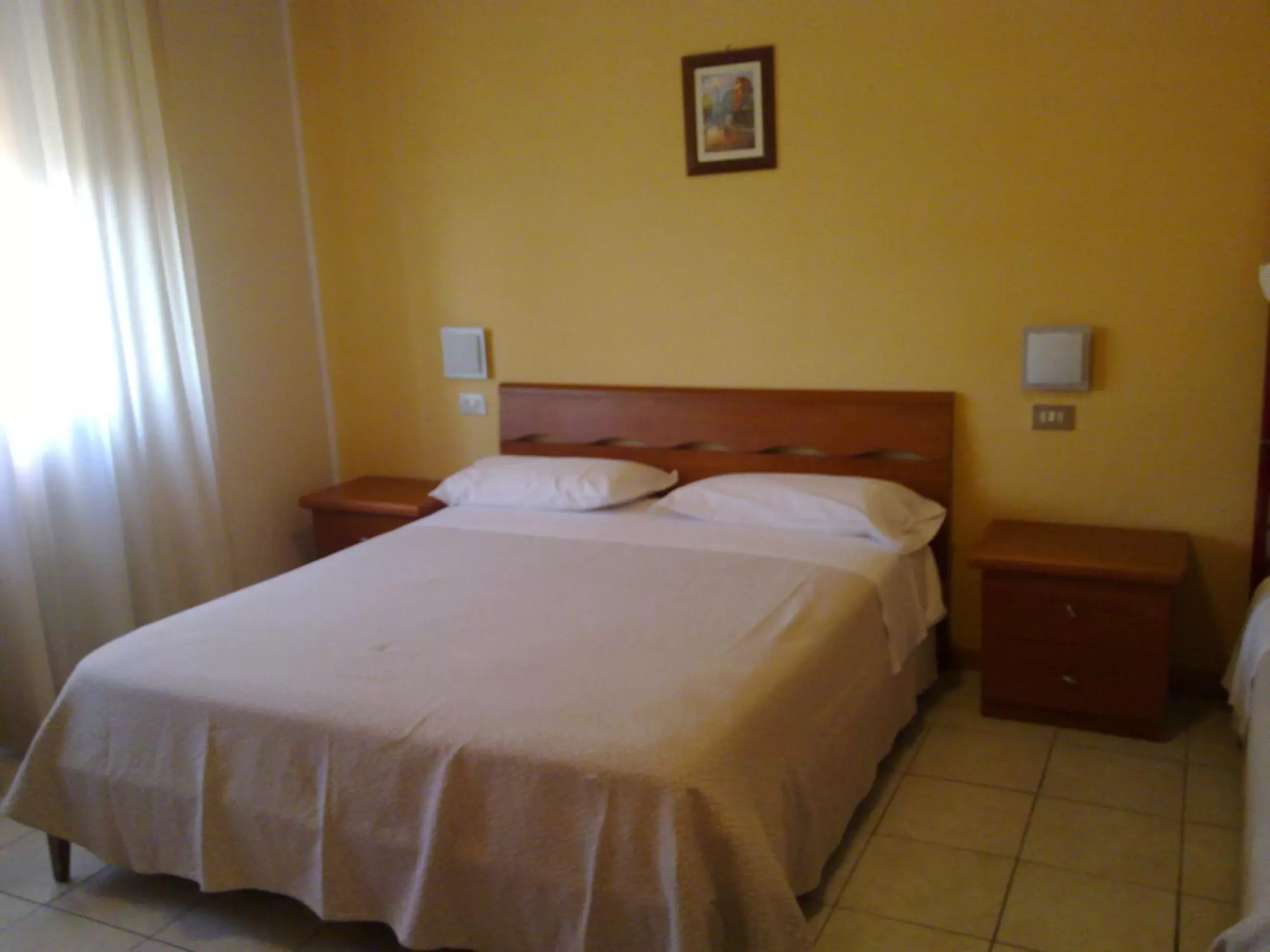 young children, Bed in Hotel Trasimeno Bittarelli