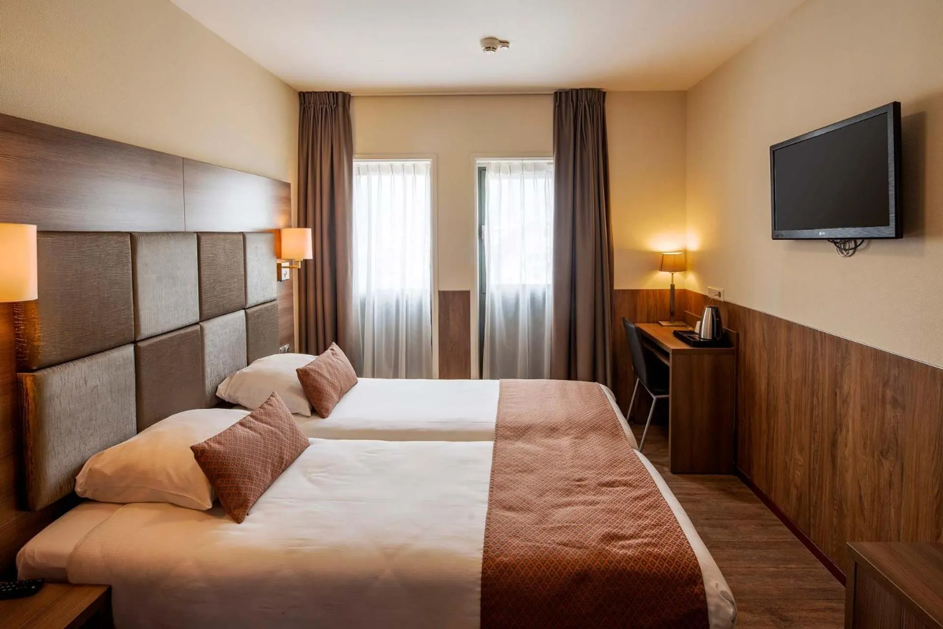 Bed in OZO Hotels Cordial Amsterdam