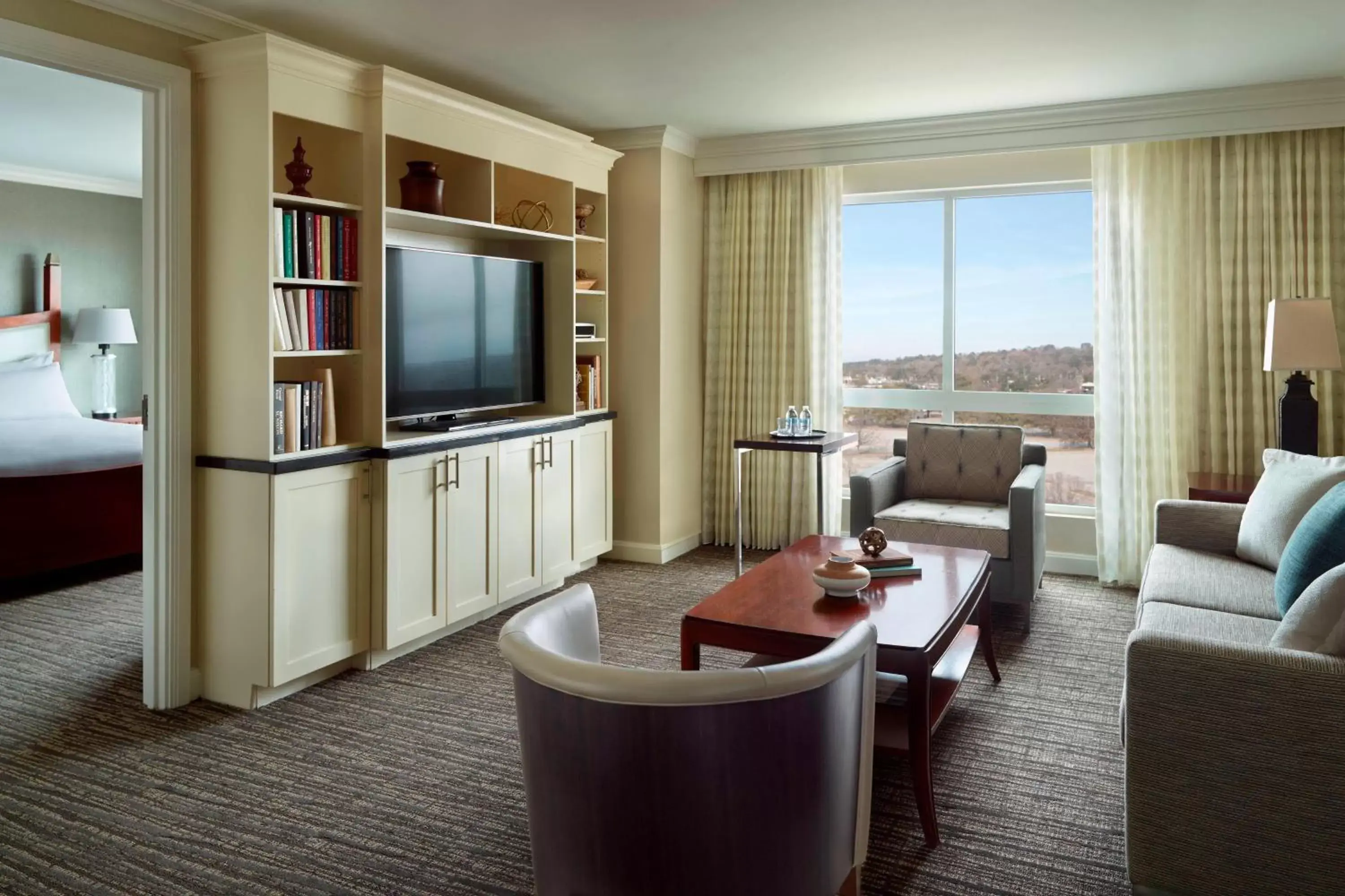 Living room, Seating Area in Macon Marriott City Center