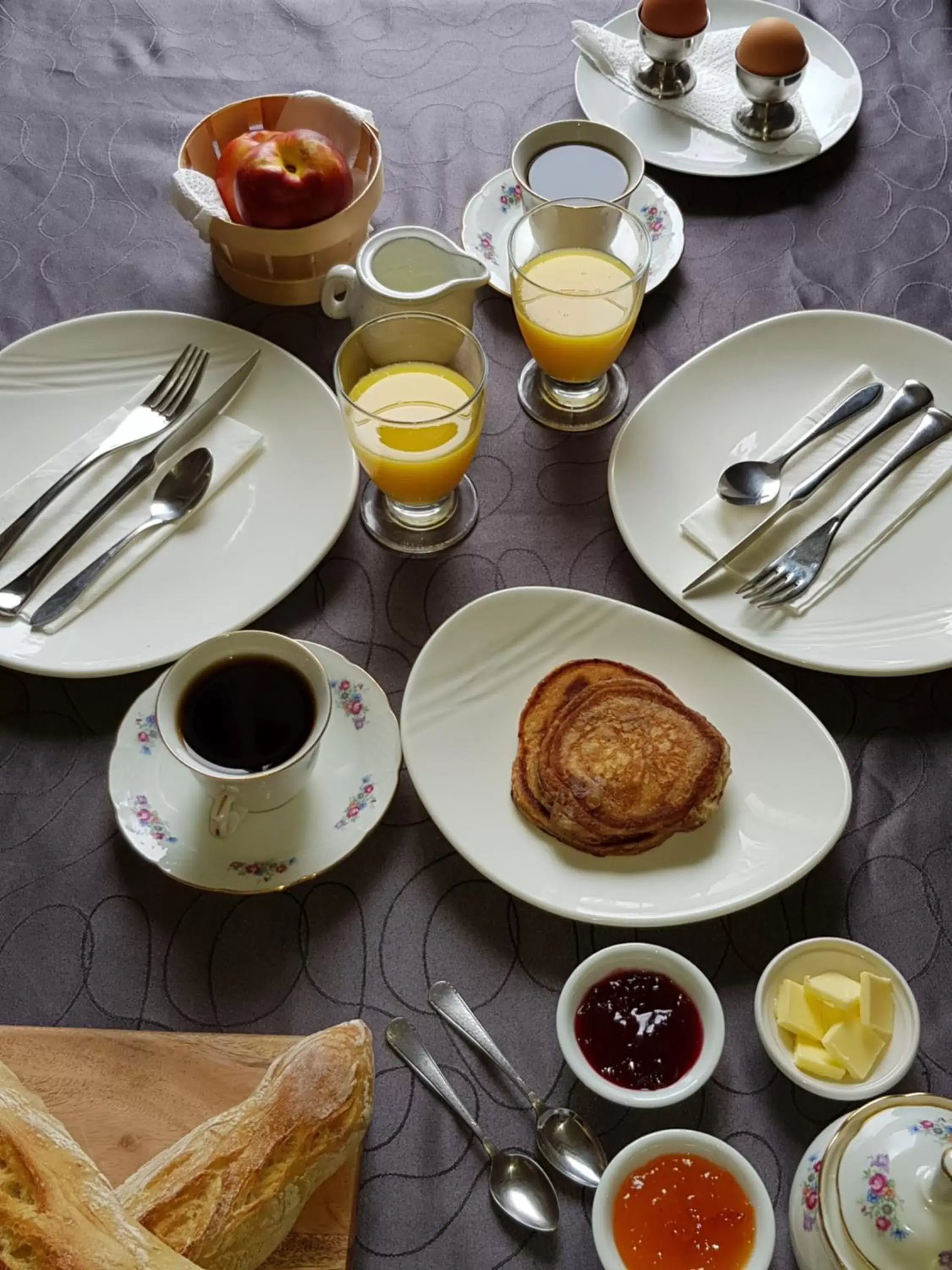 Breakfast in Domaine de Pelouaille - chambre d'hôtes