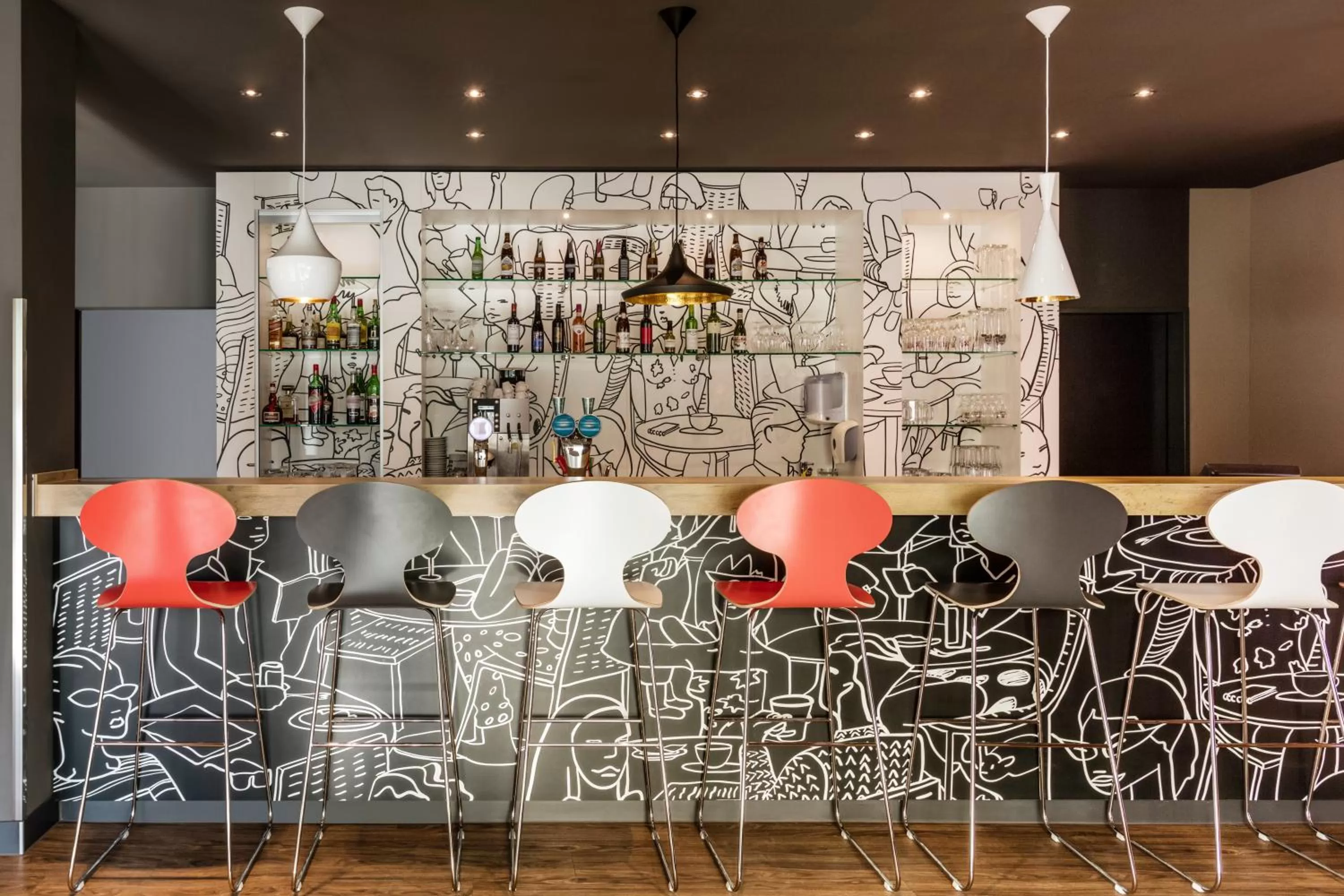 Lounge or bar in ibis Winterthur City