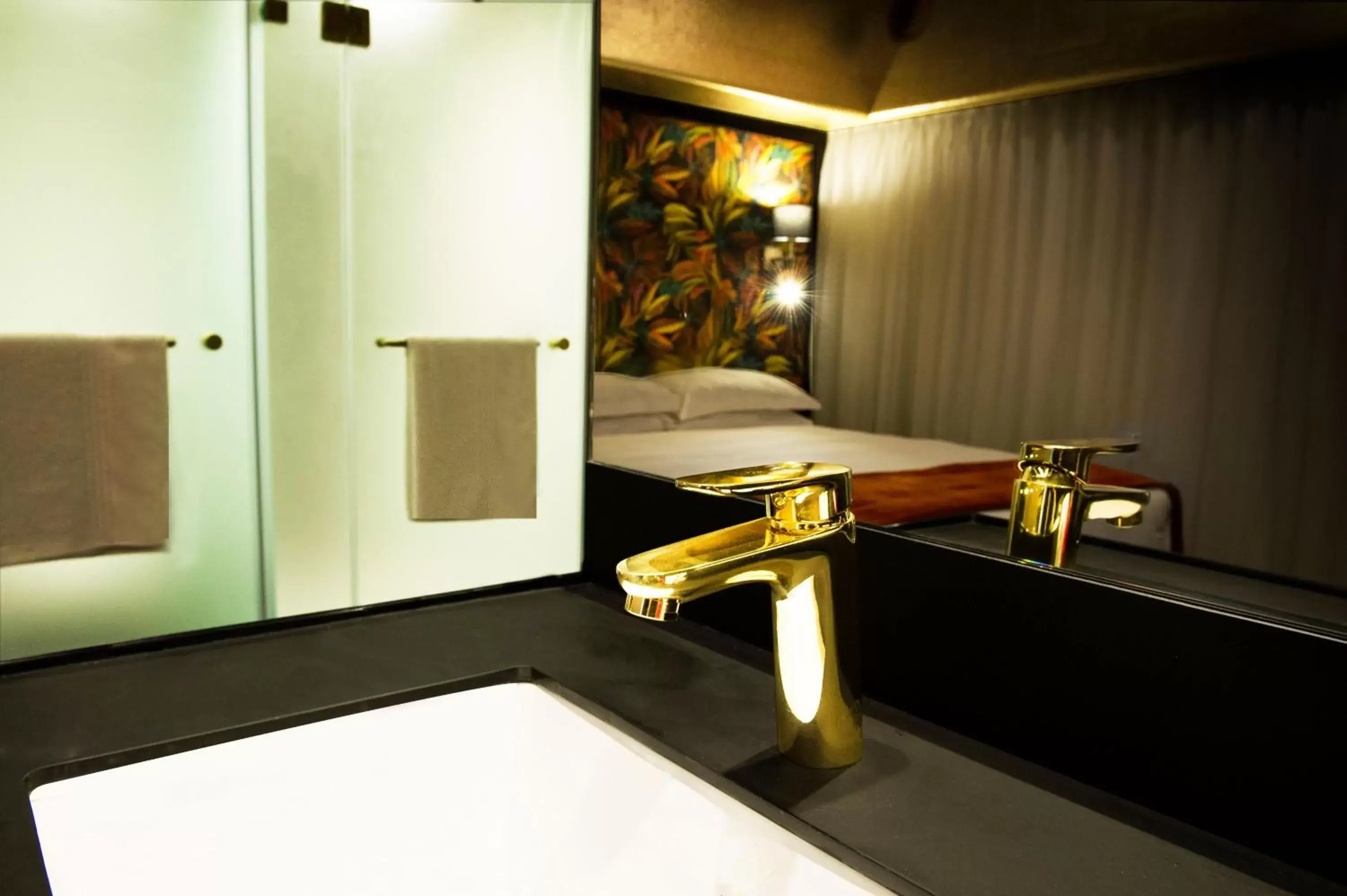 Bathroom in Signature Lux Hotel by ONOMO, Foreshore