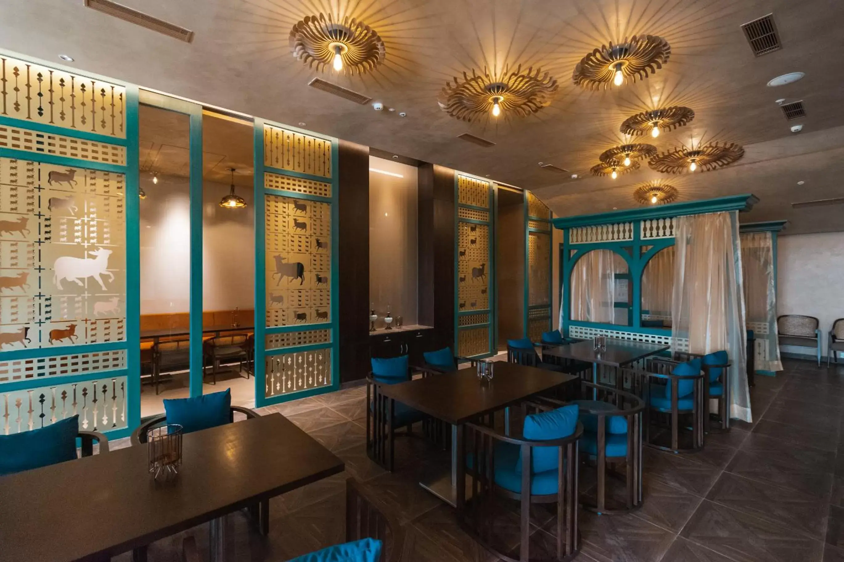Dining area, Restaurant/Places to Eat in Radisson Blu Resort Visakhapatnam