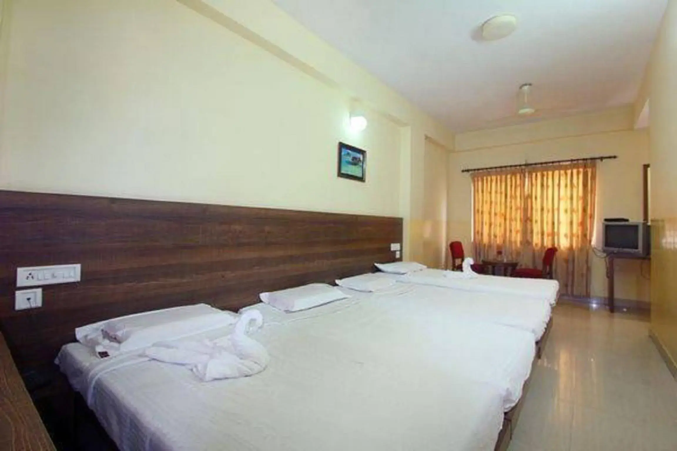 Family Room with Fan - single occupancy in Suvarna Residency Family Room with Fan - single occupancy in Suvarna Residency