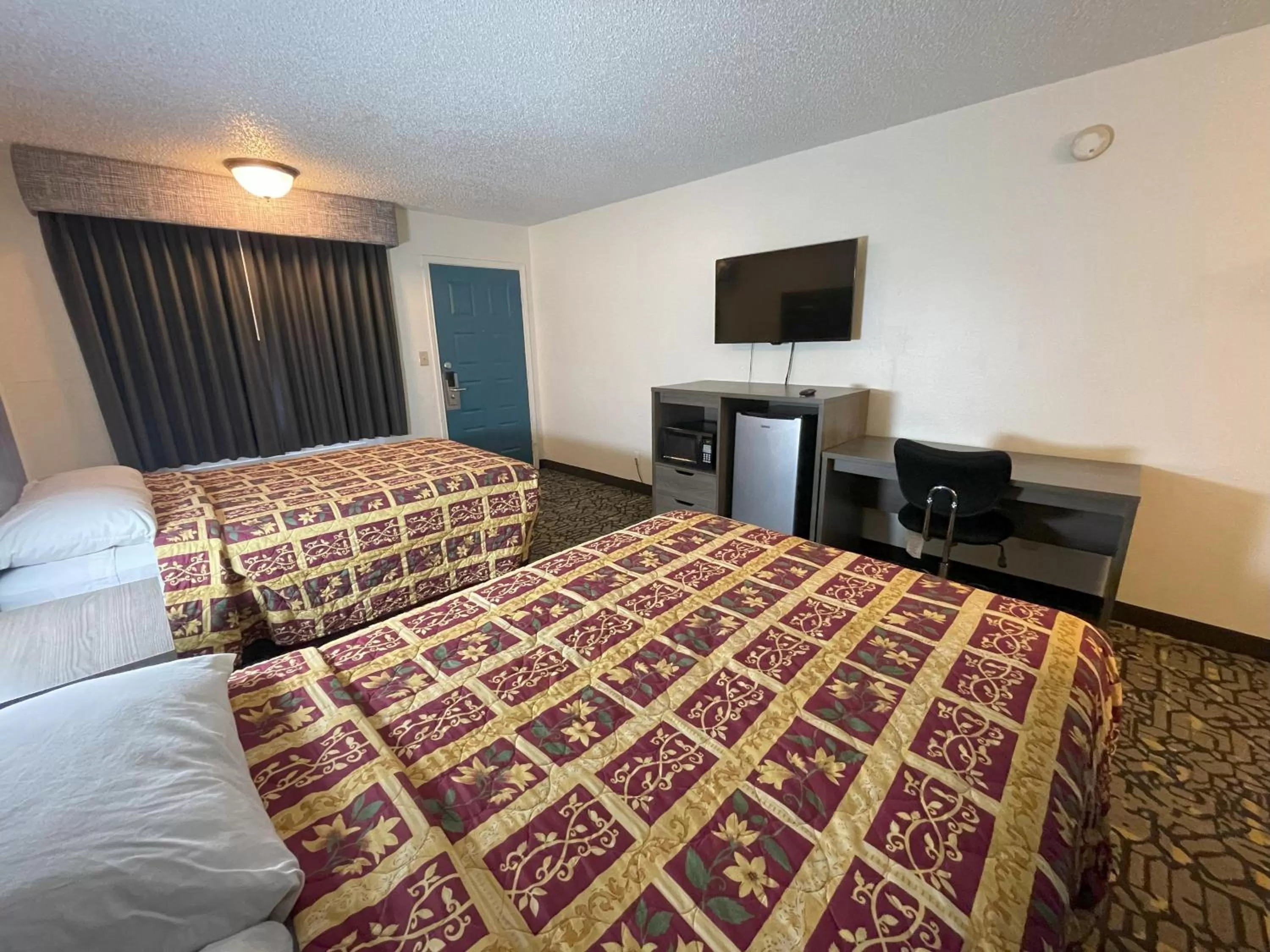 Bedroom, Bed in Countryside Inn