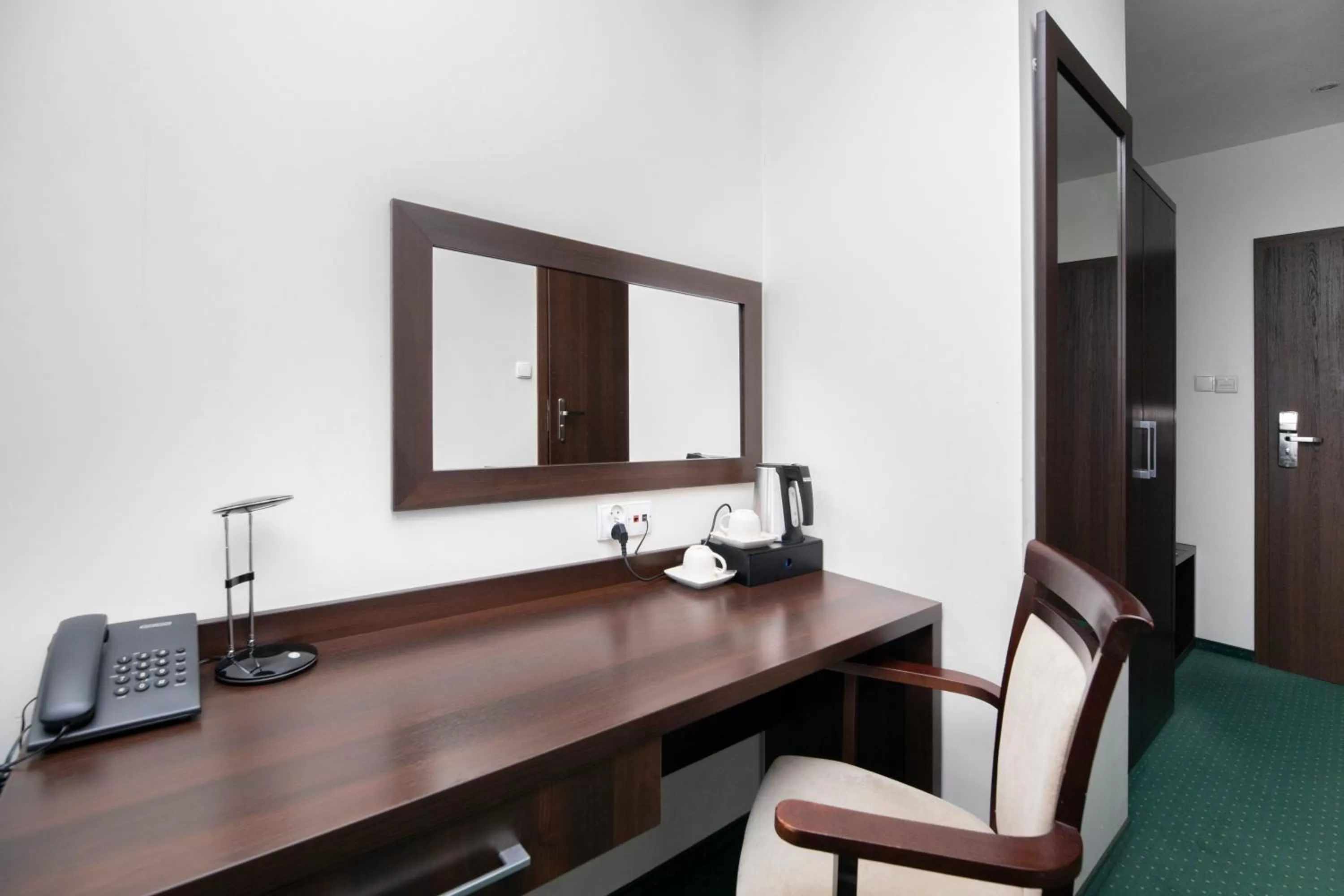 TV and multimedia in Hotel Maraton