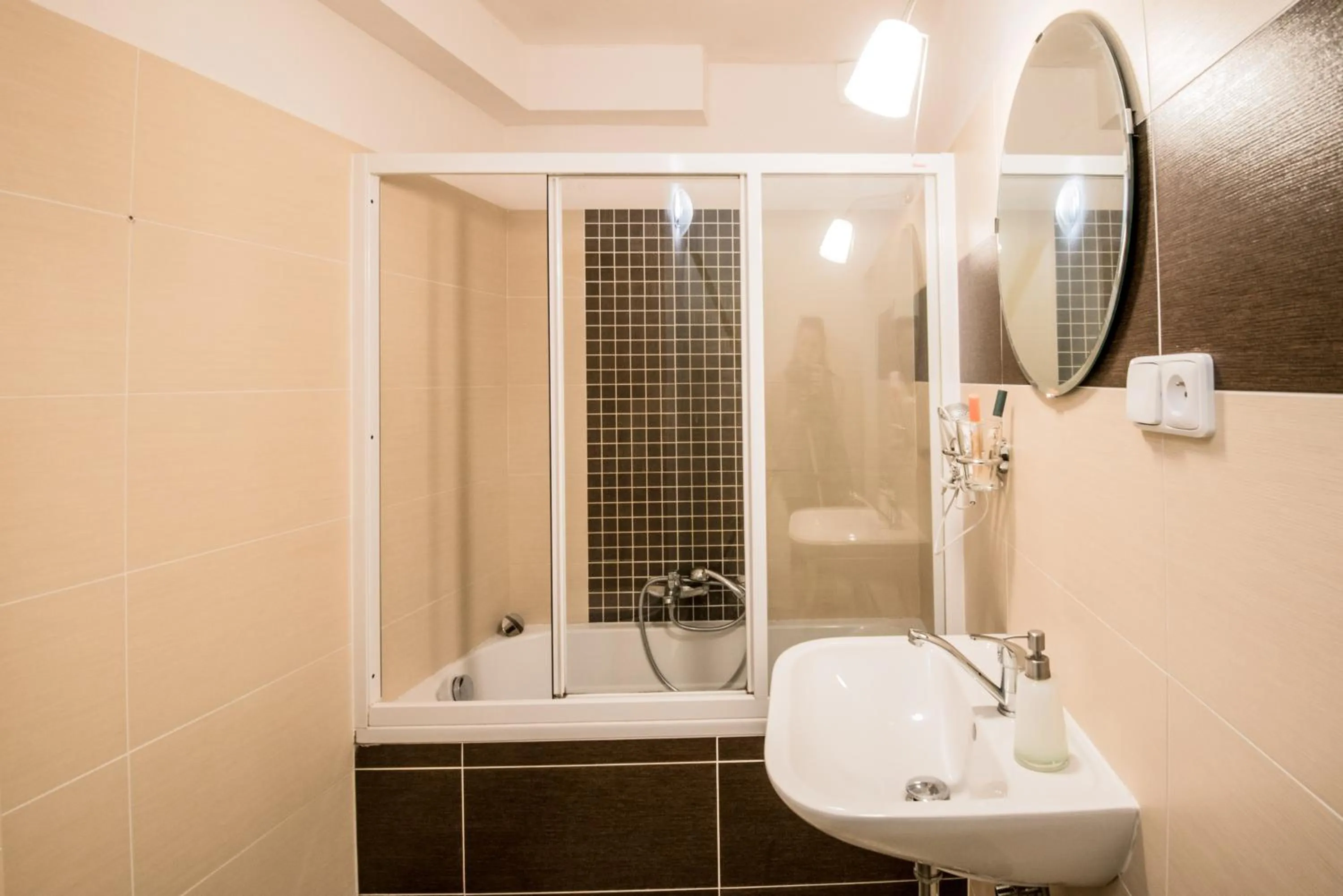 Charles Bridge Hostel & Apartments