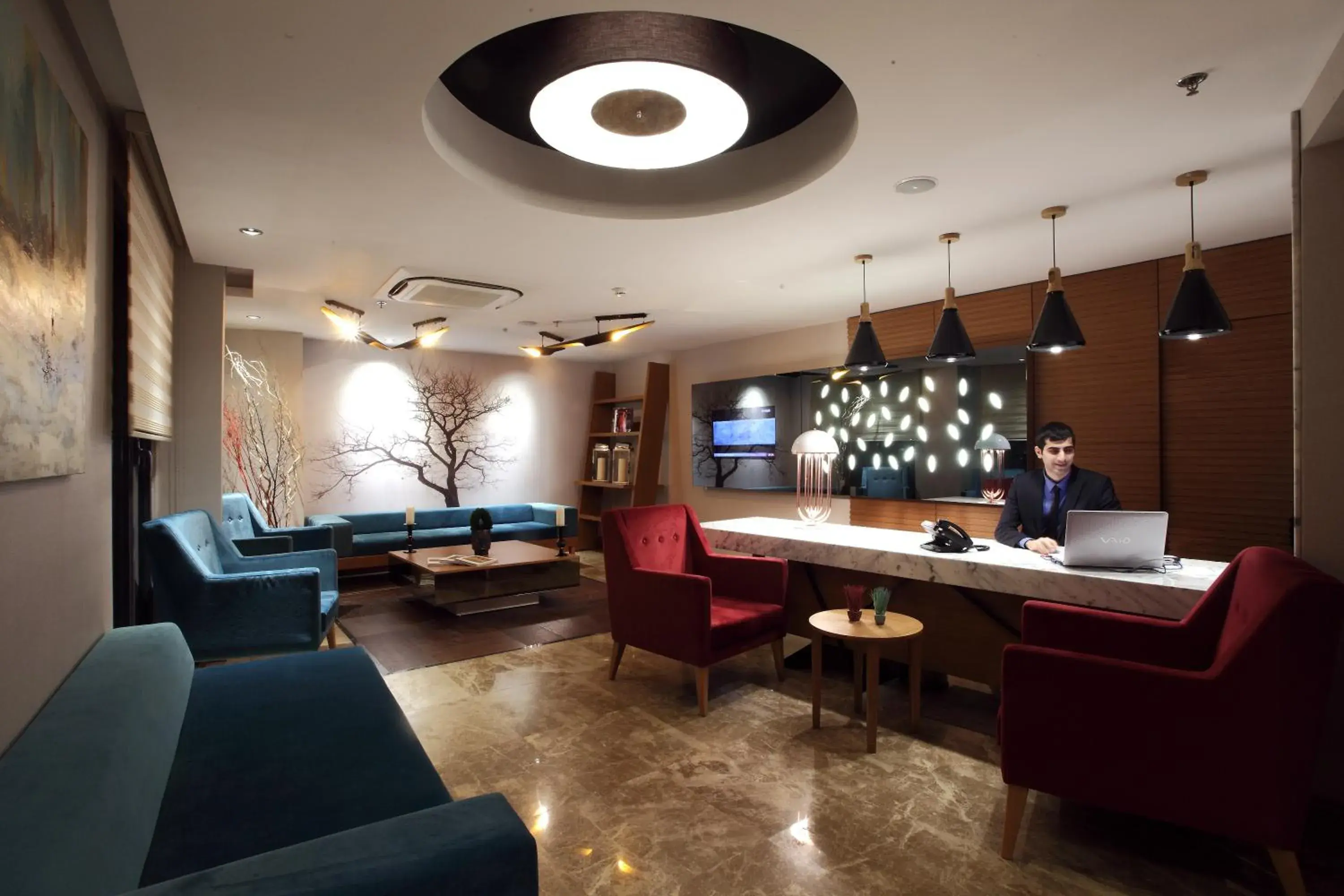 Communal lounge/ TV room in Carina Park Suites Nisantasi