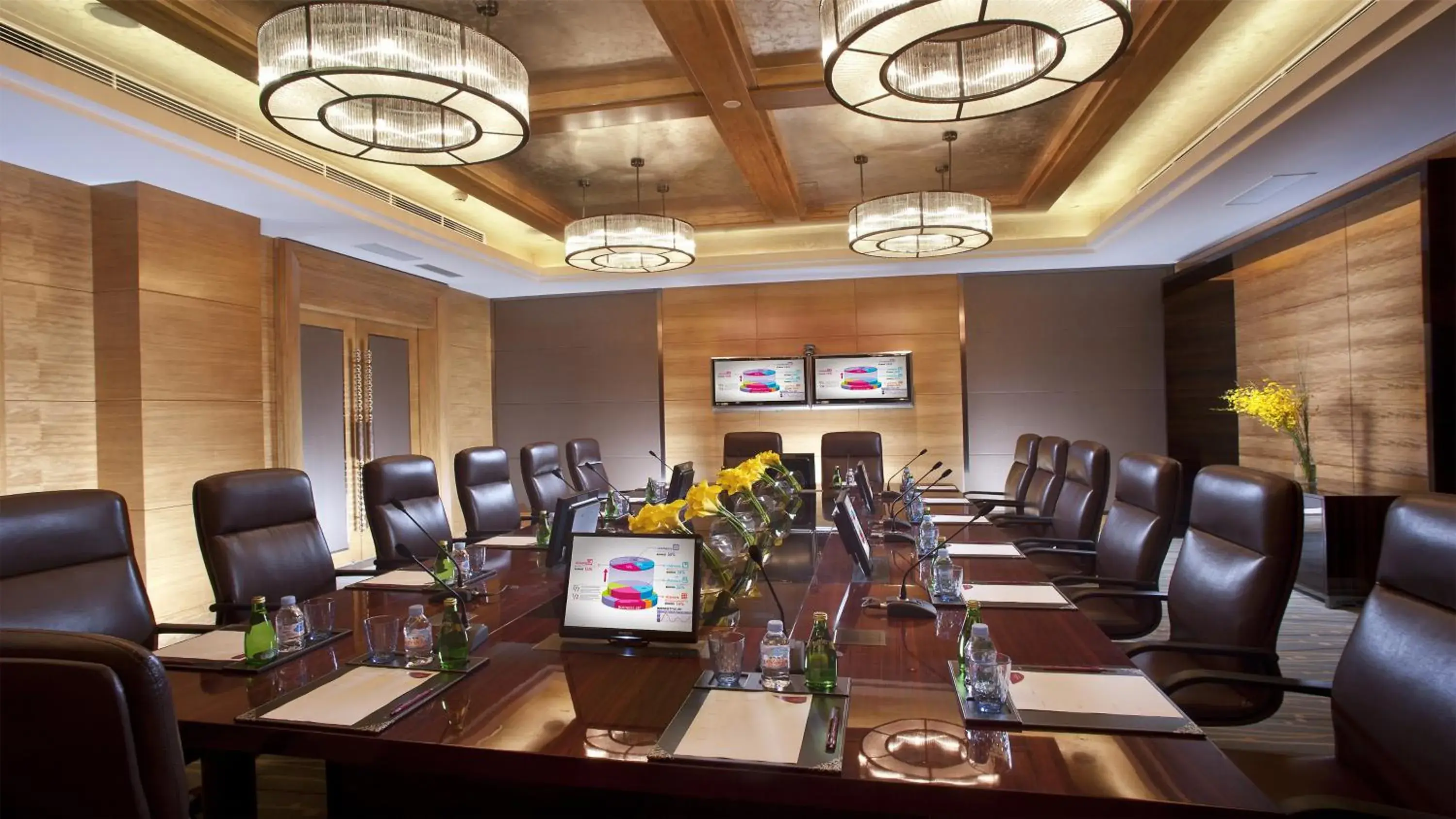 Meeting/conference room, Business Area/Conference Room in Crowne Plaza Xi'an, an IHG Hotel