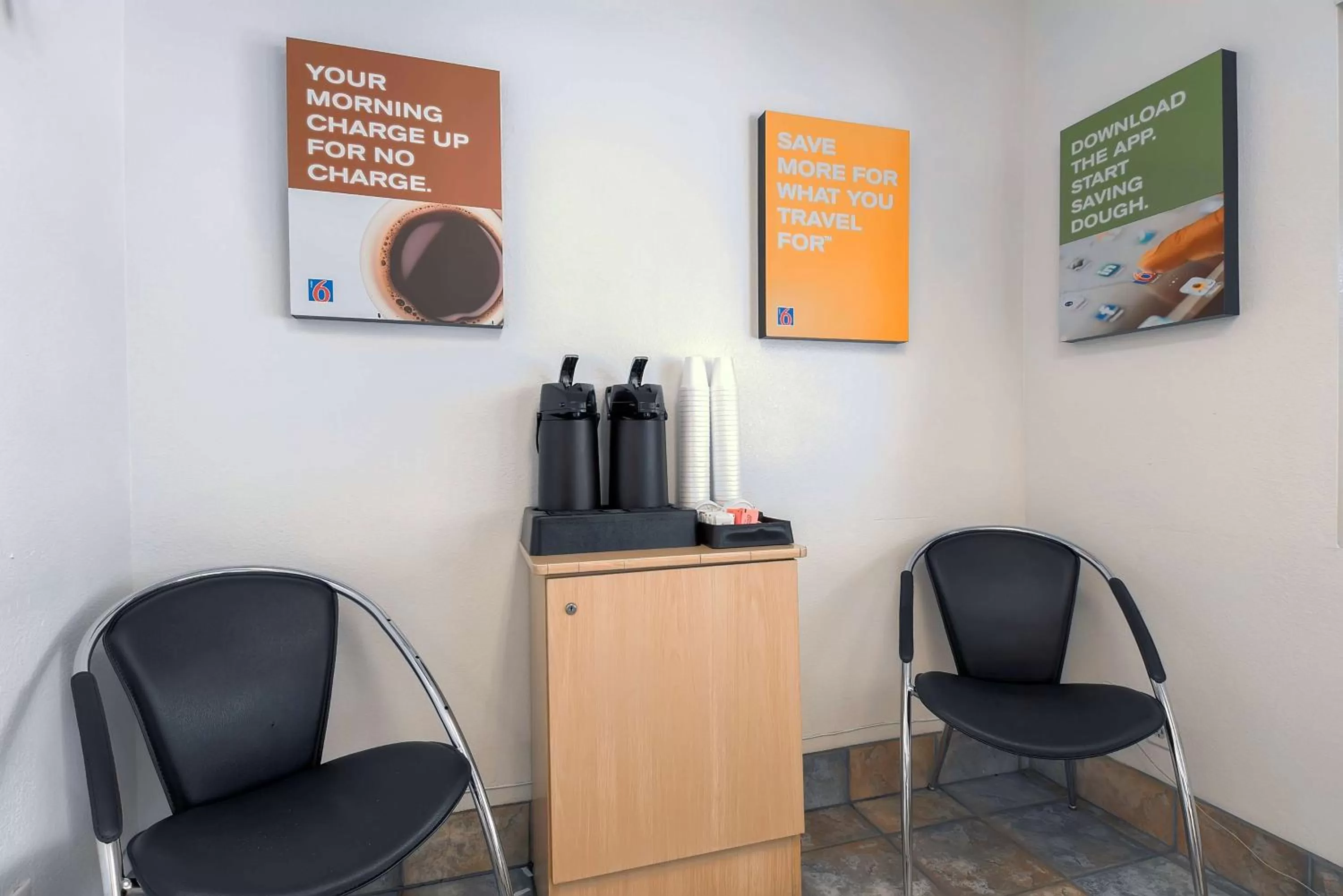 Restaurant/places to eat in Motel 6-Palm Springs, CA - Downtown