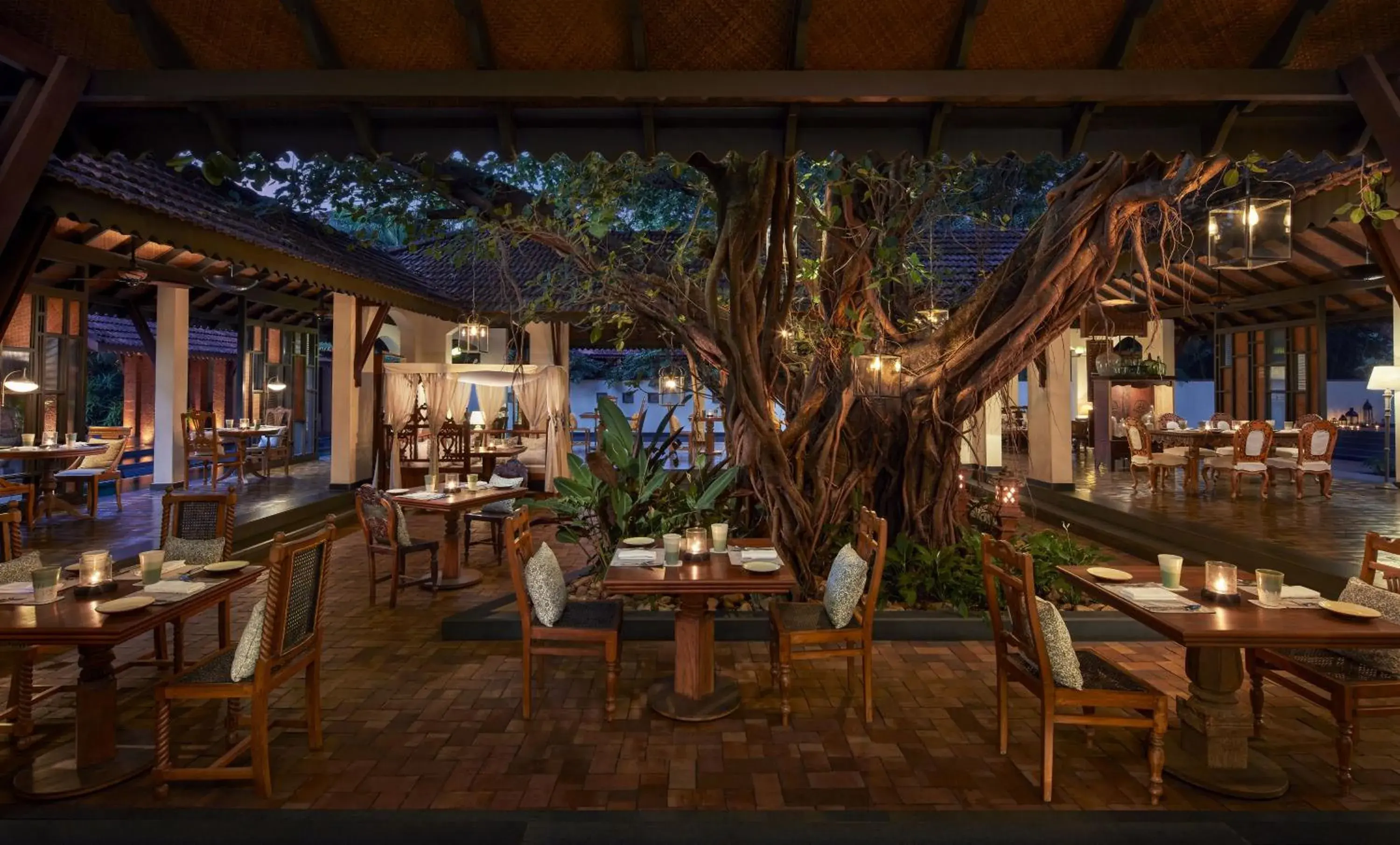 Restaurant/places to eat, Lounge/Bar in Alila Diwa Goa - A Hyatt Brand