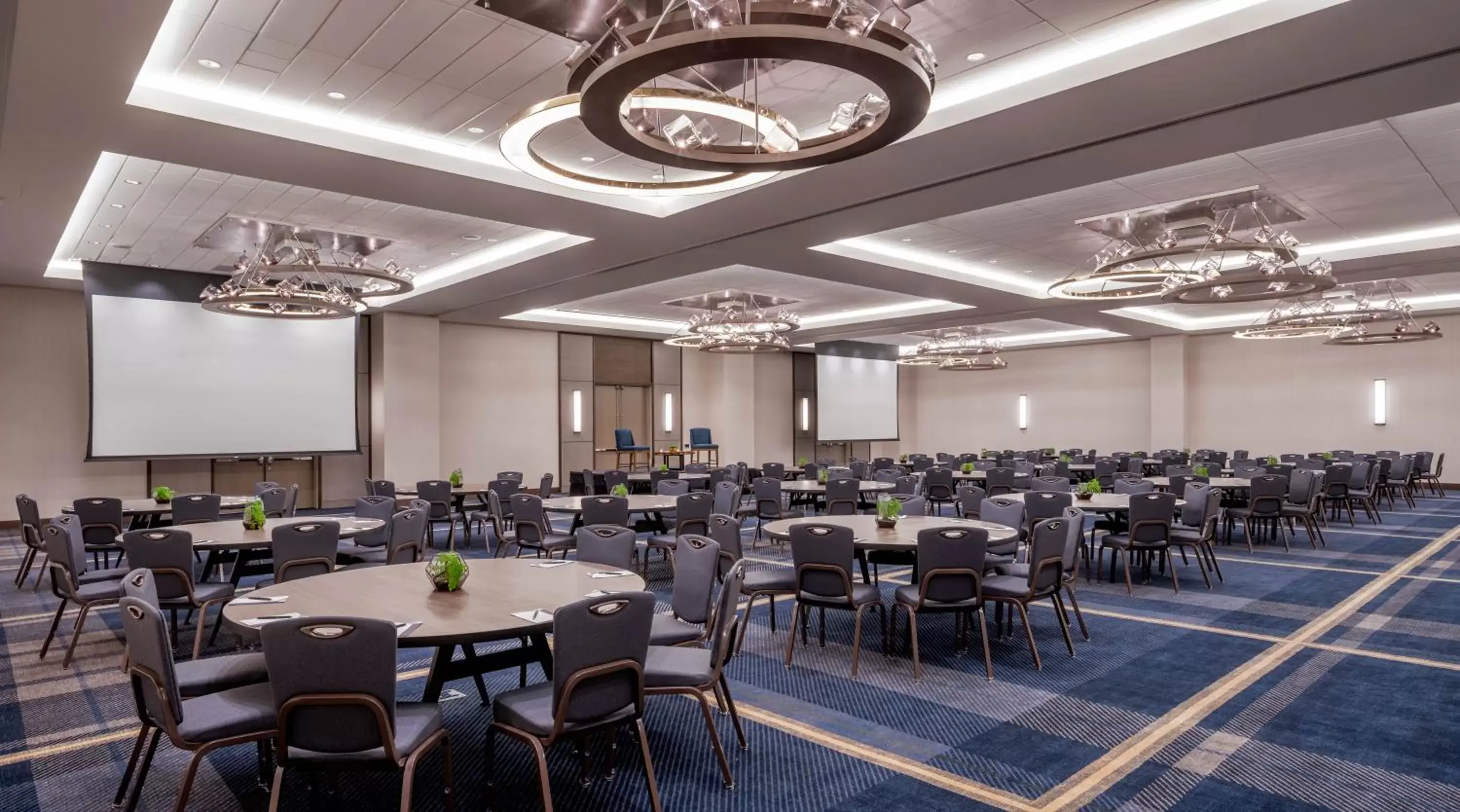 Meeting/conference room, Restaurant/Places to Eat in Hyatt Regency Portland at the Oregon Convention Center