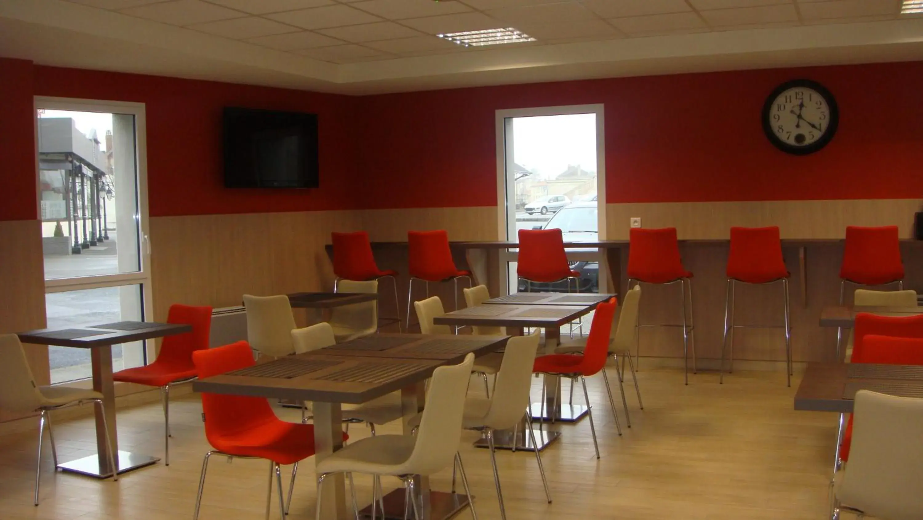 Restaurant/places to eat in The Originals Access, Hôtel Cholet Gare Restaurant/places to eat in The Originals Access, Hôtel Cholet Gare