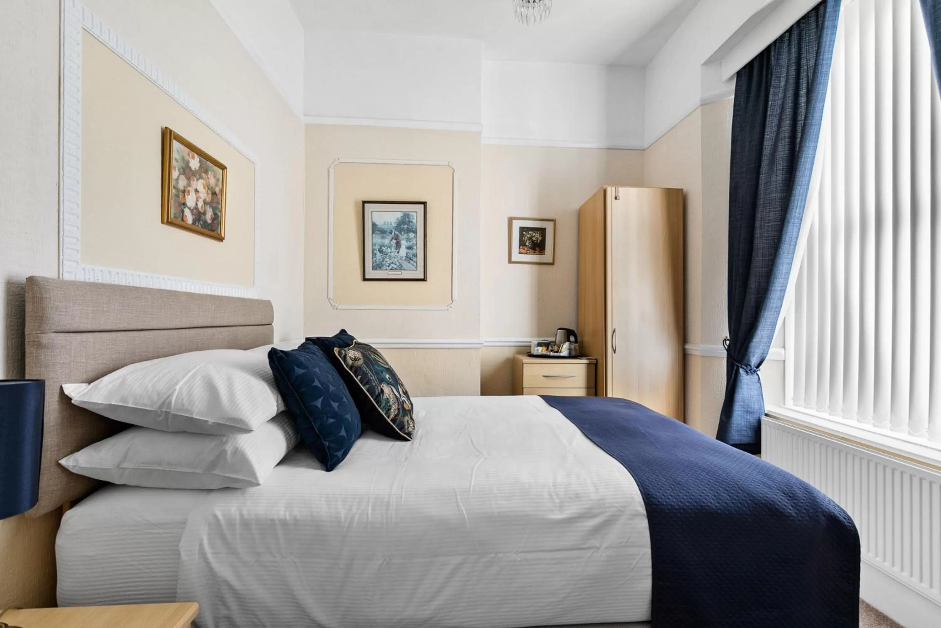 Bedroom, Bed in Melba House