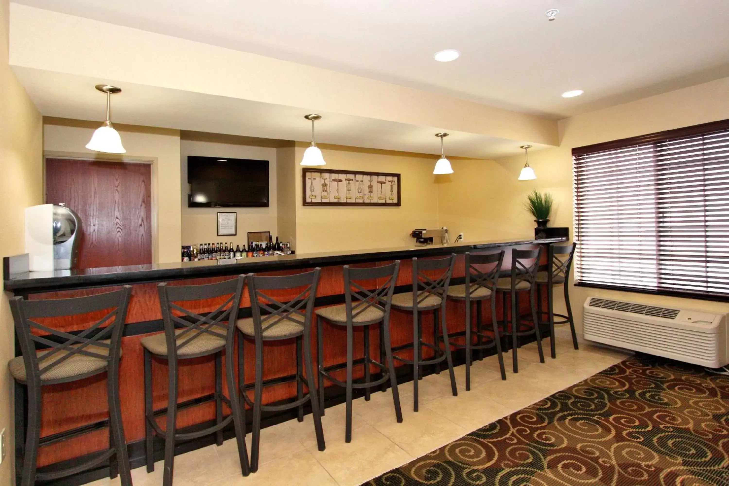 Lounge or bar, Lobby/Reception in Cobblestone Hotel & Suites - Seward
