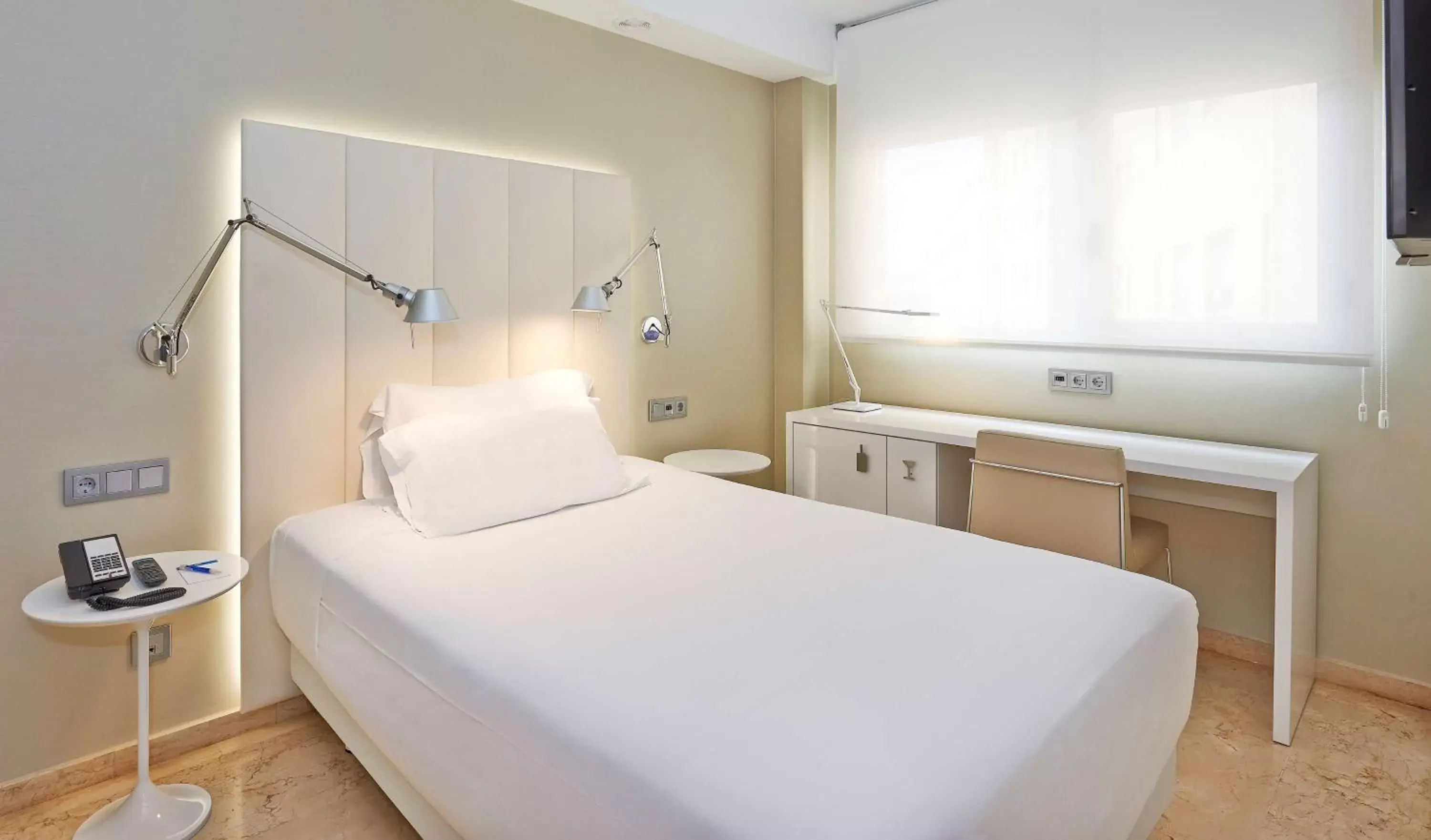 Bedroom, Bed in NH Ciudad de Zaragoza
